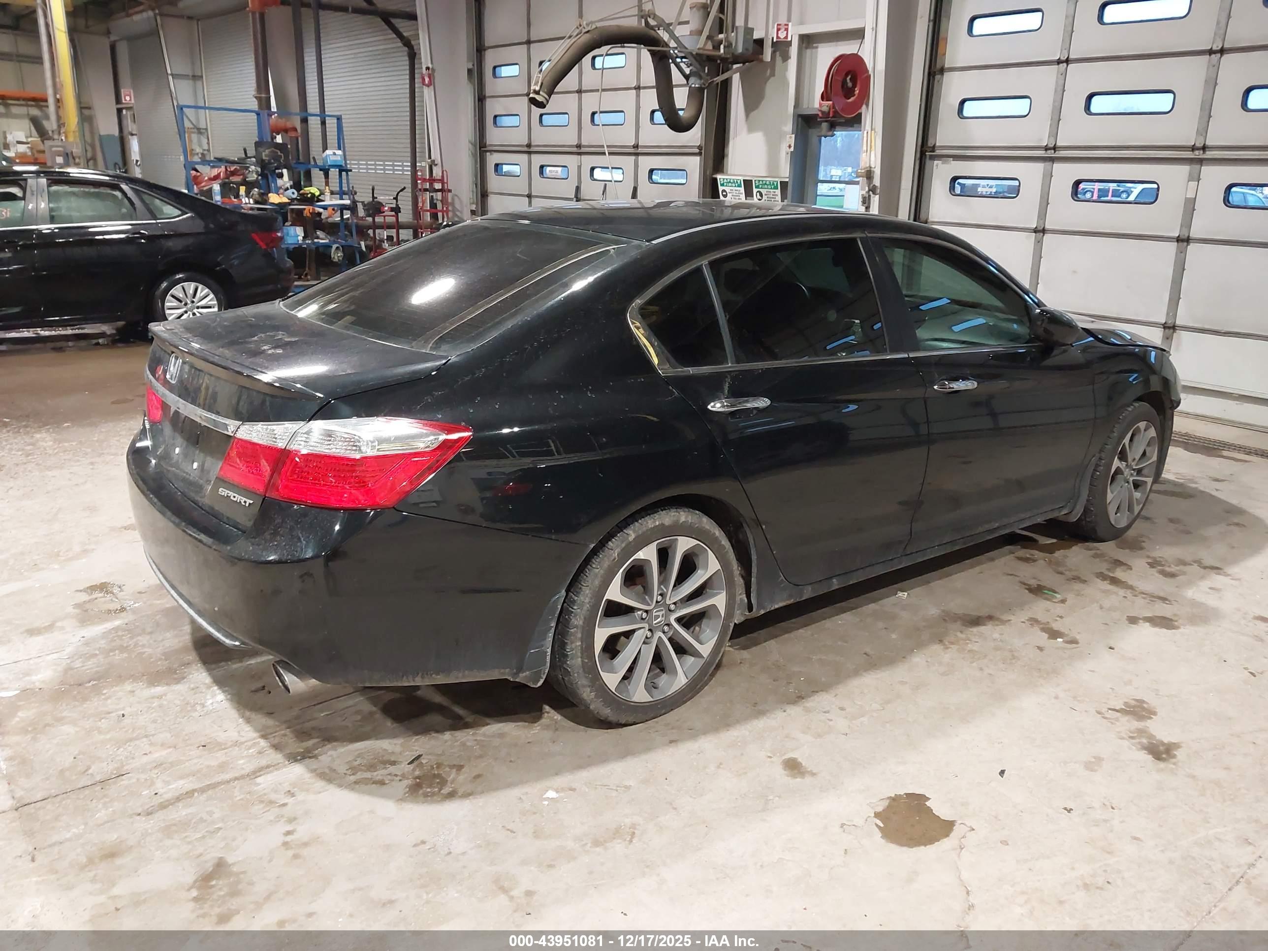 HONDA ACCORD image 4