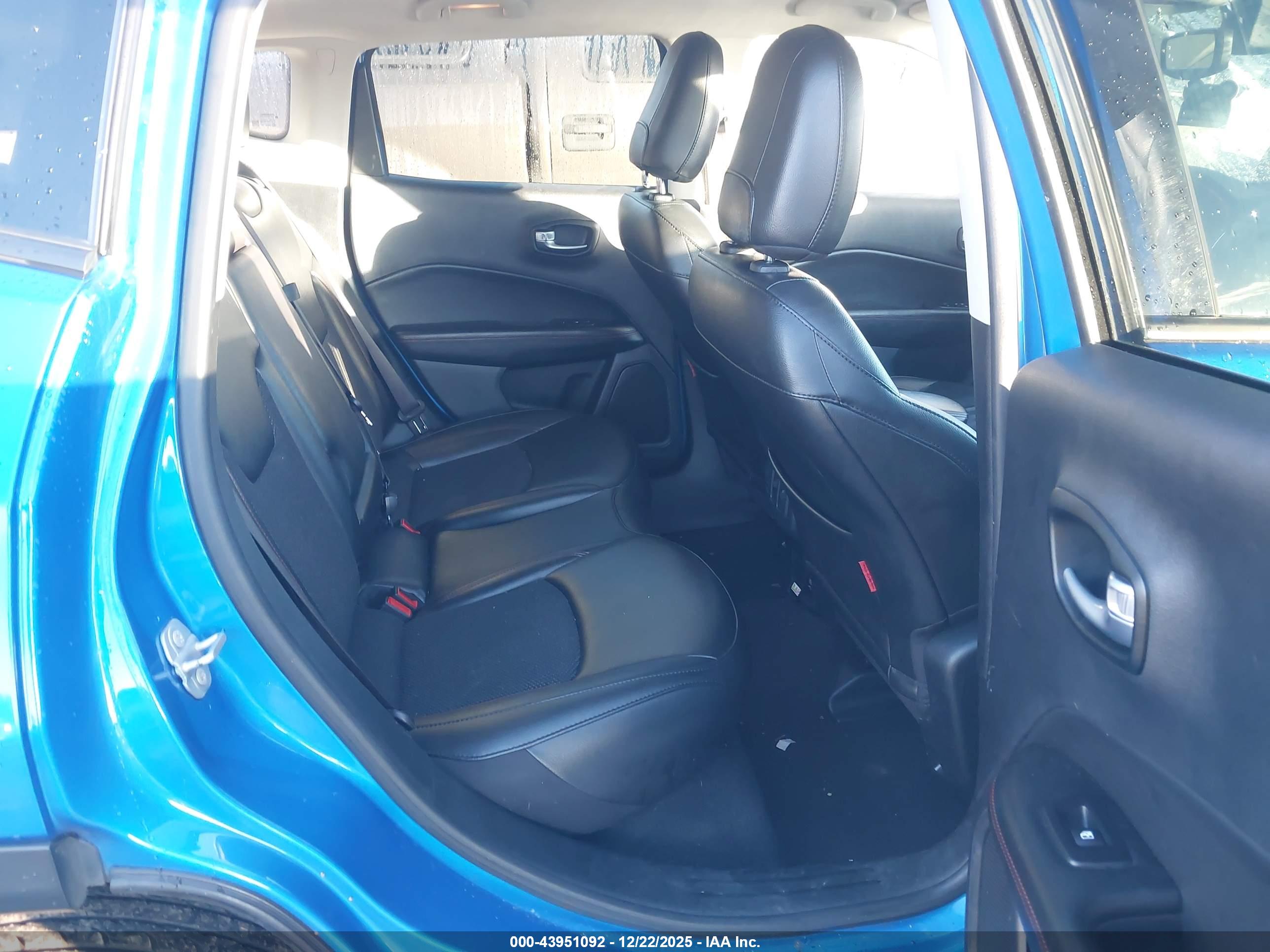 JEEP COMPASS image 8