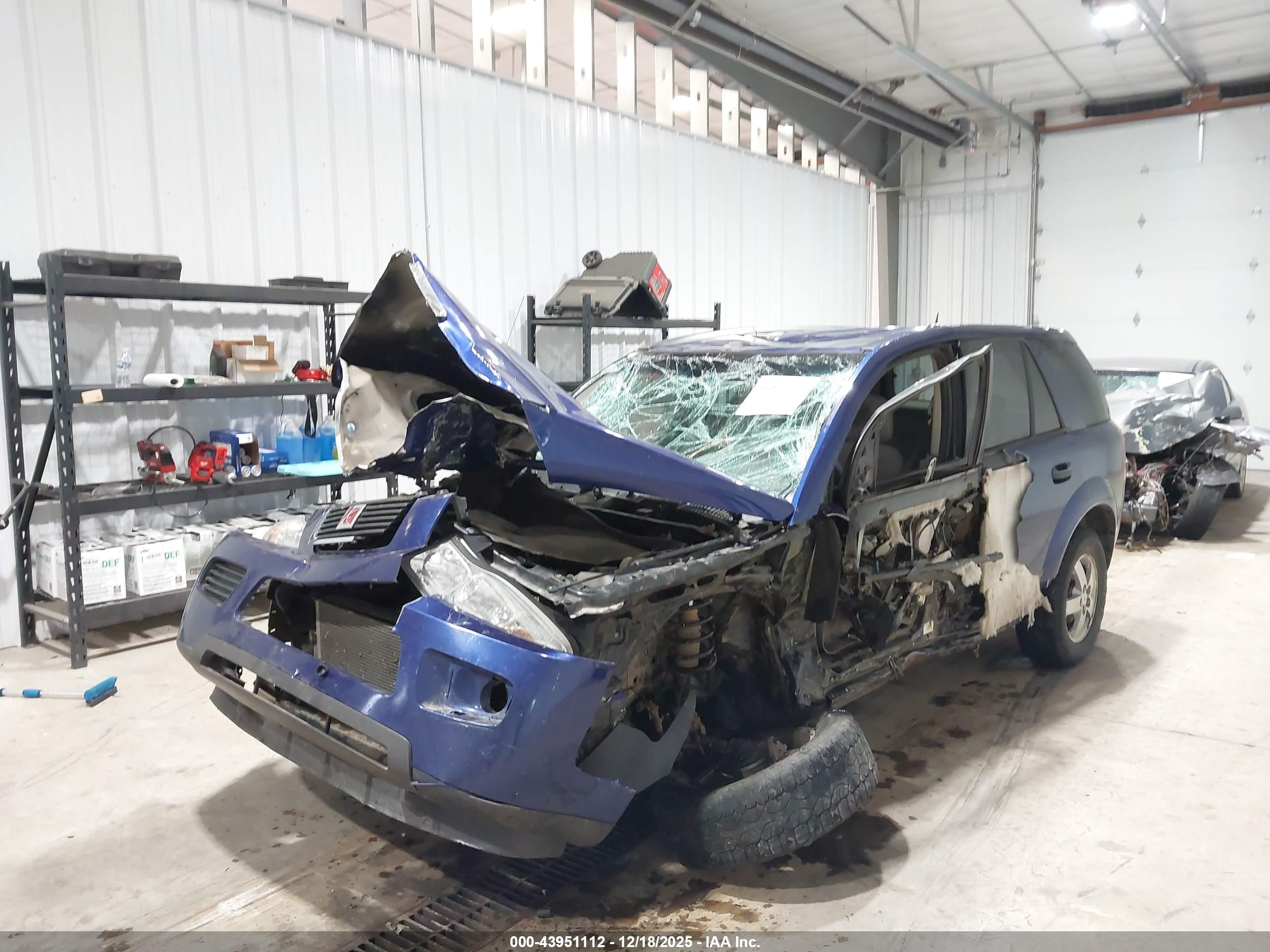 SATURN VUE image 6