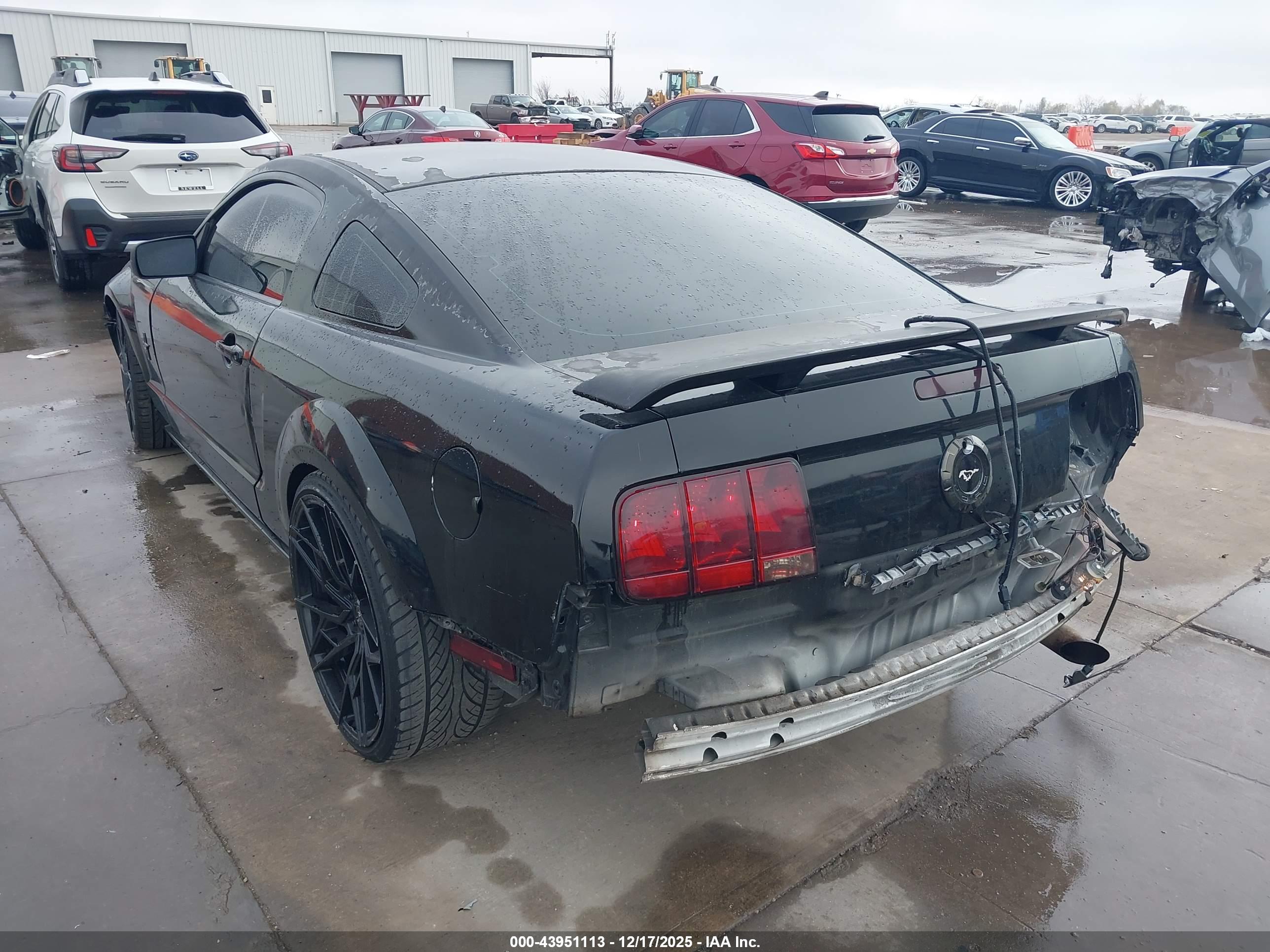 FORD MUSTANG image 3