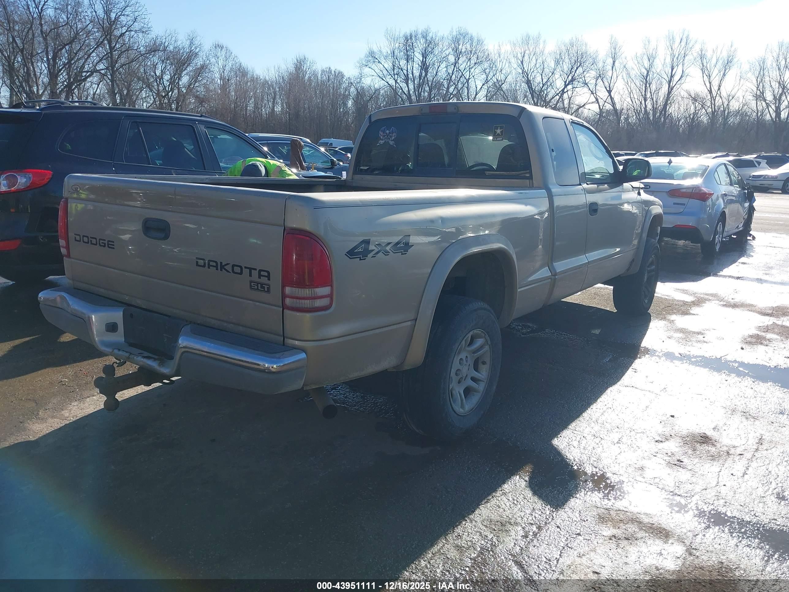 DODGE DAKOTA image 4