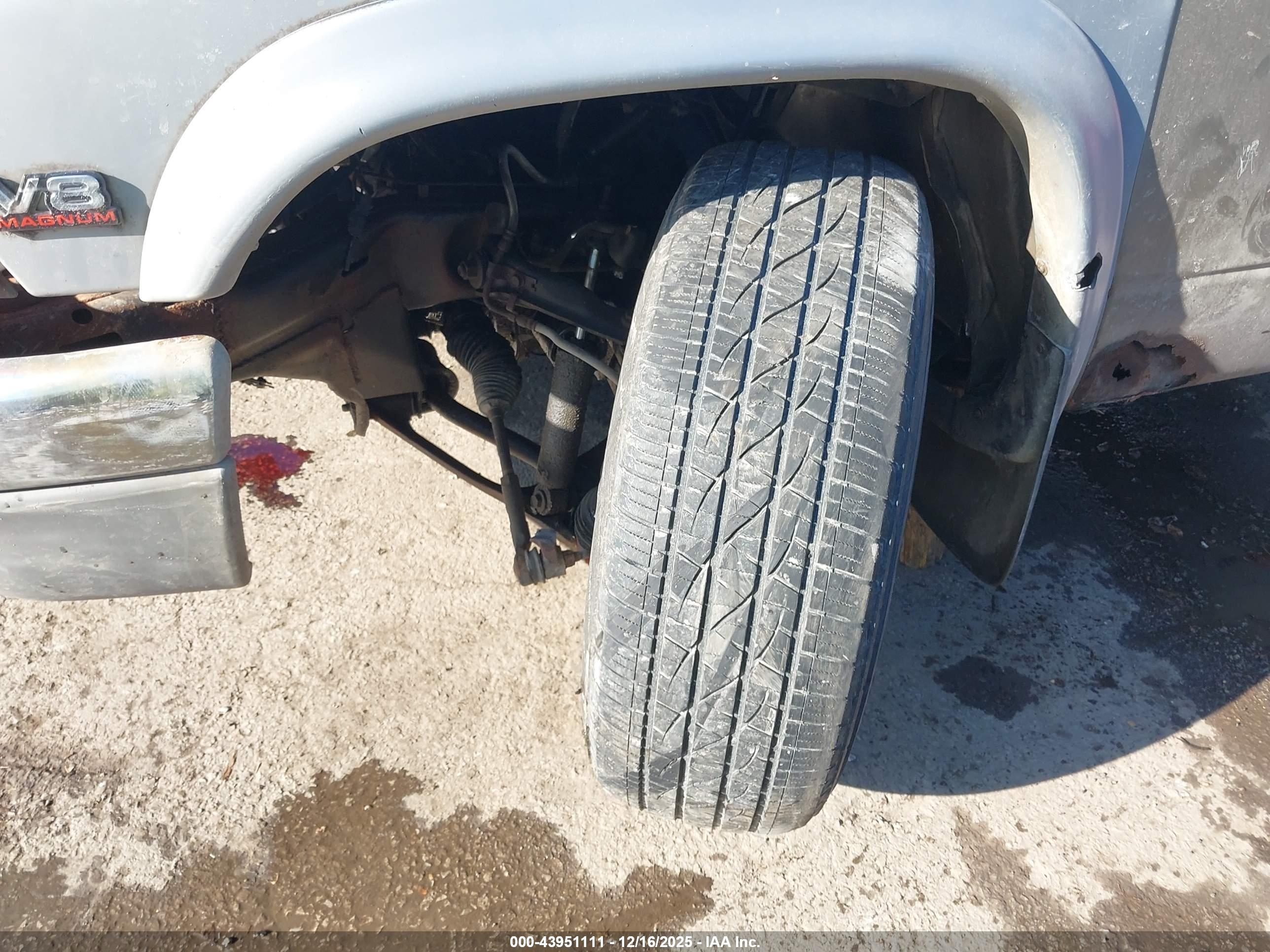 DODGE DAKOTA image 6
