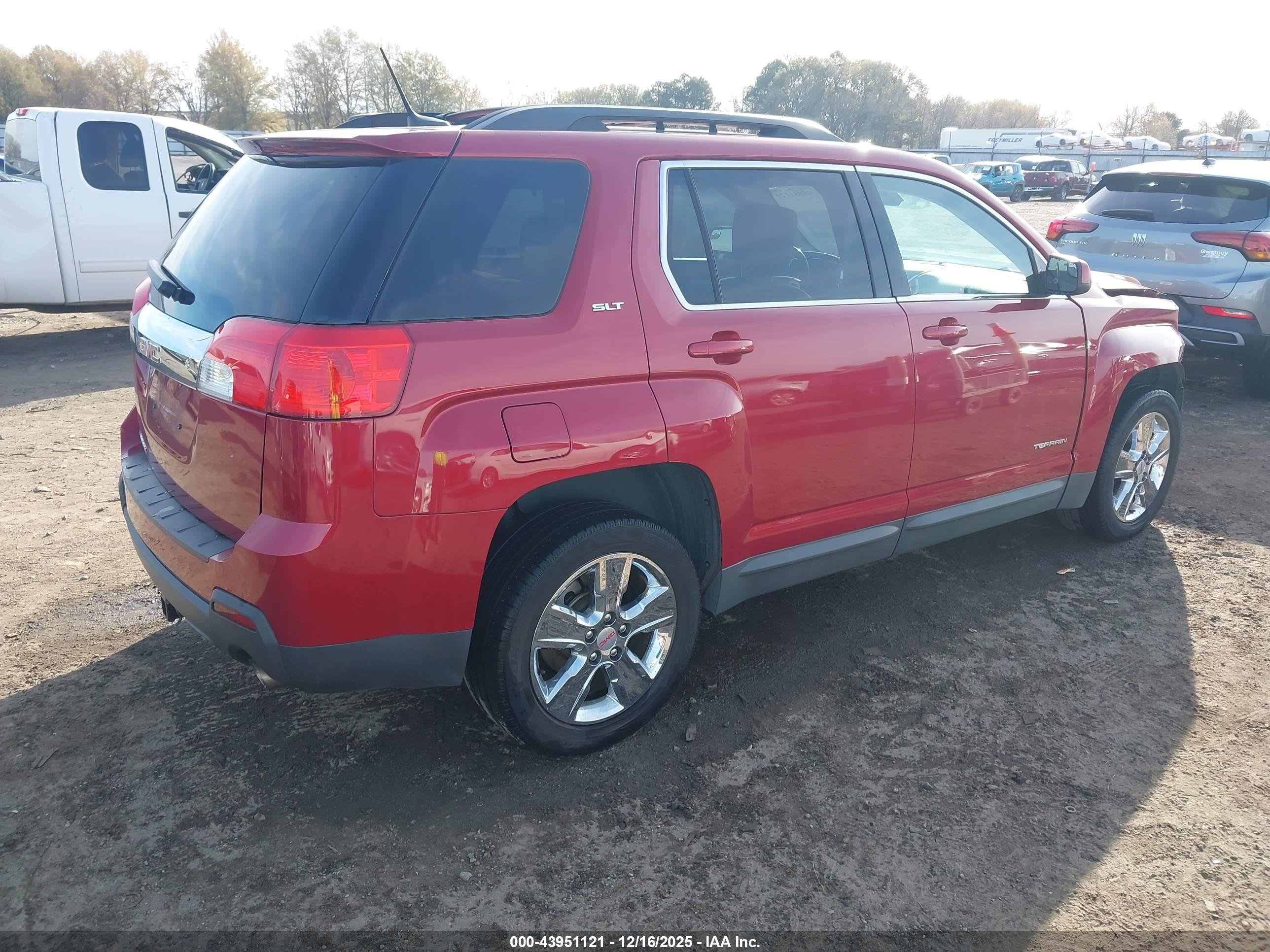 GMC TERRAIN image 4