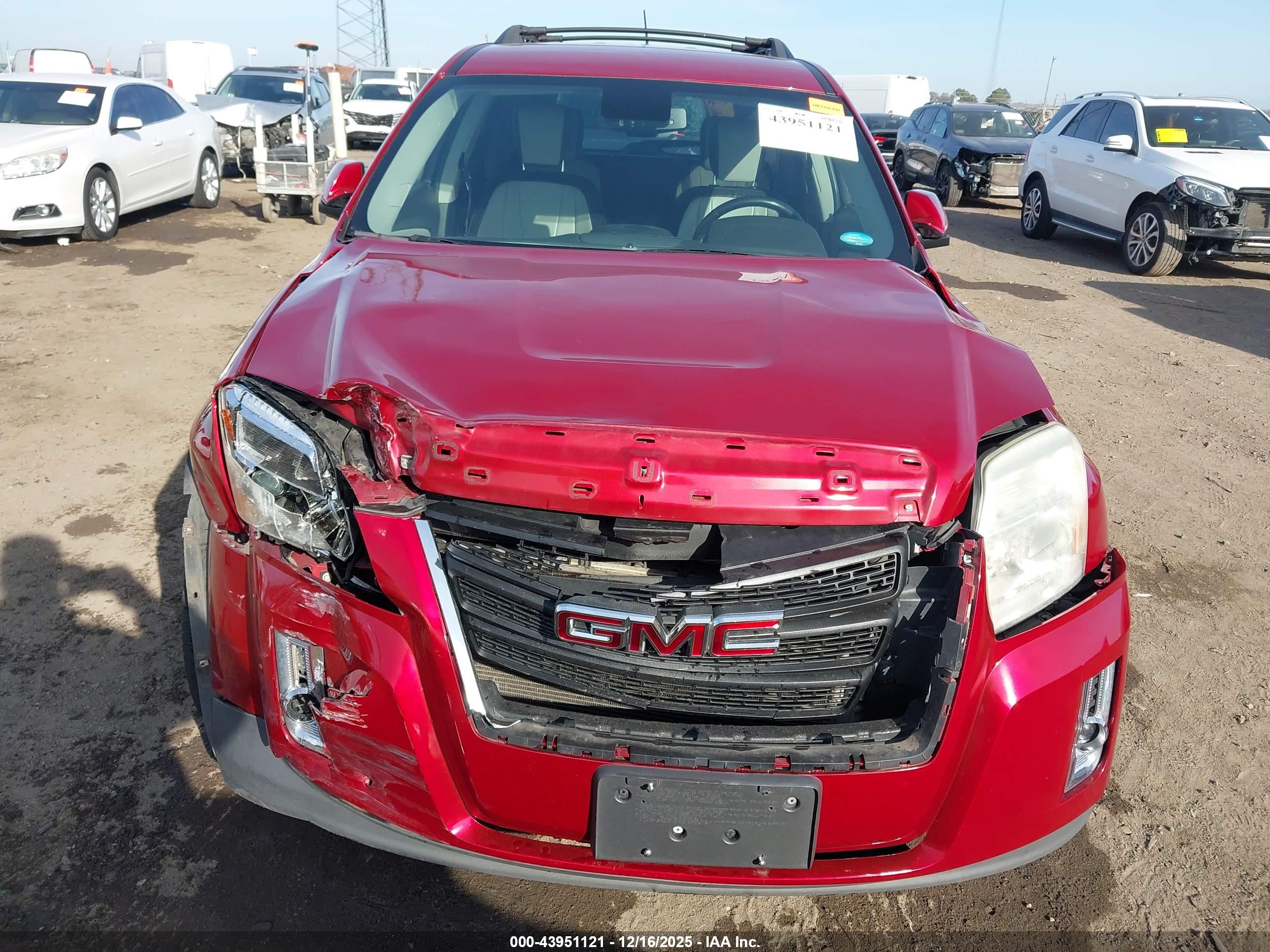 GMC TERRAIN image 6