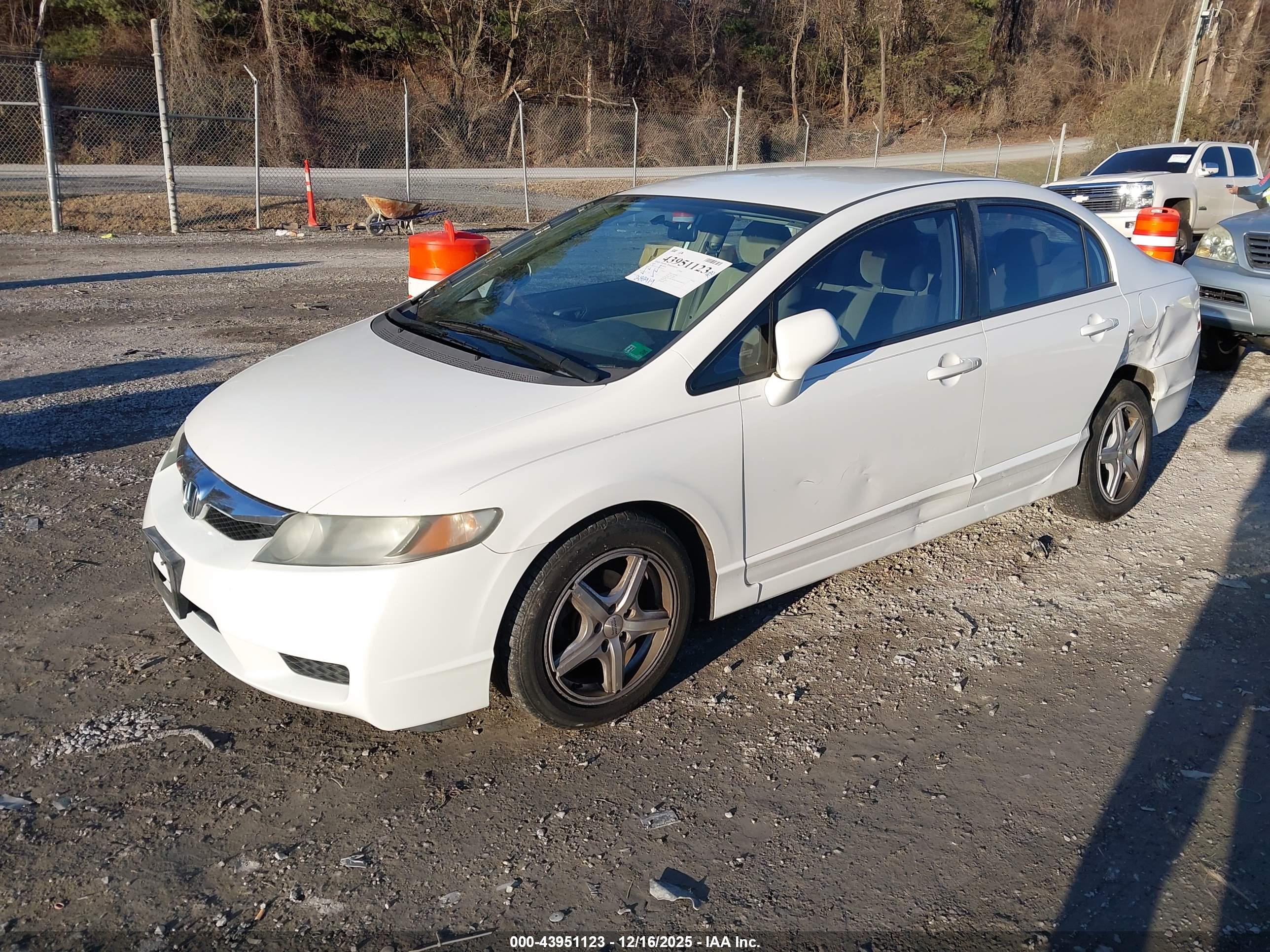 HONDA CIVIC image 2