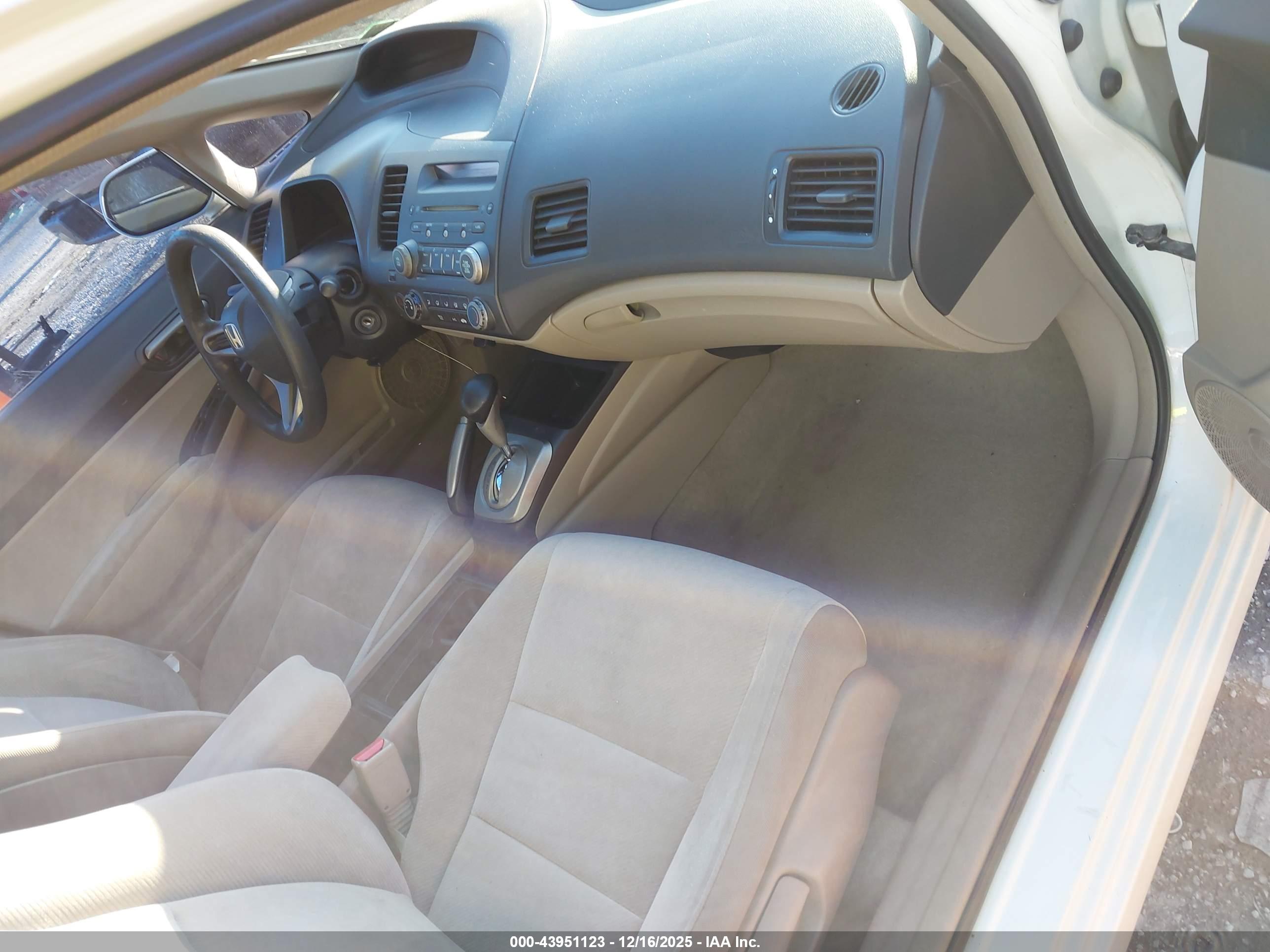 HONDA CIVIC image 5