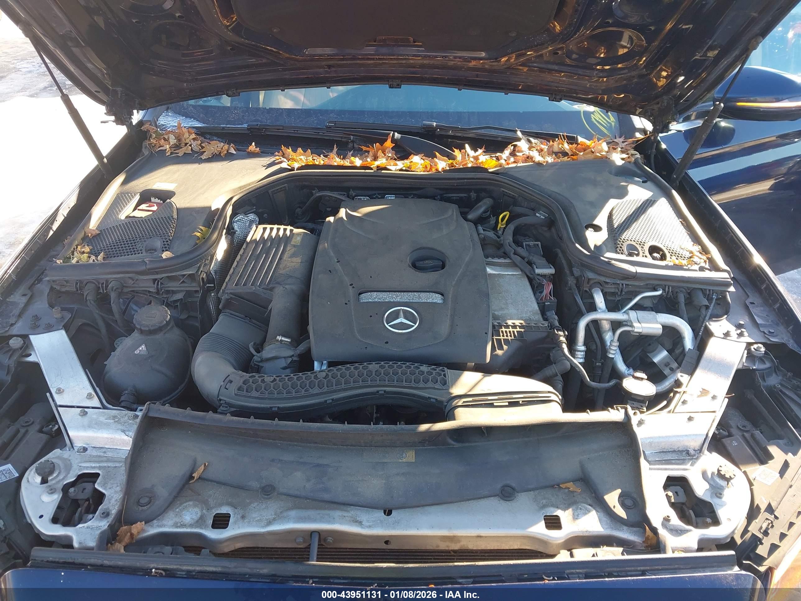 MERCEDES-BENZ E image 10