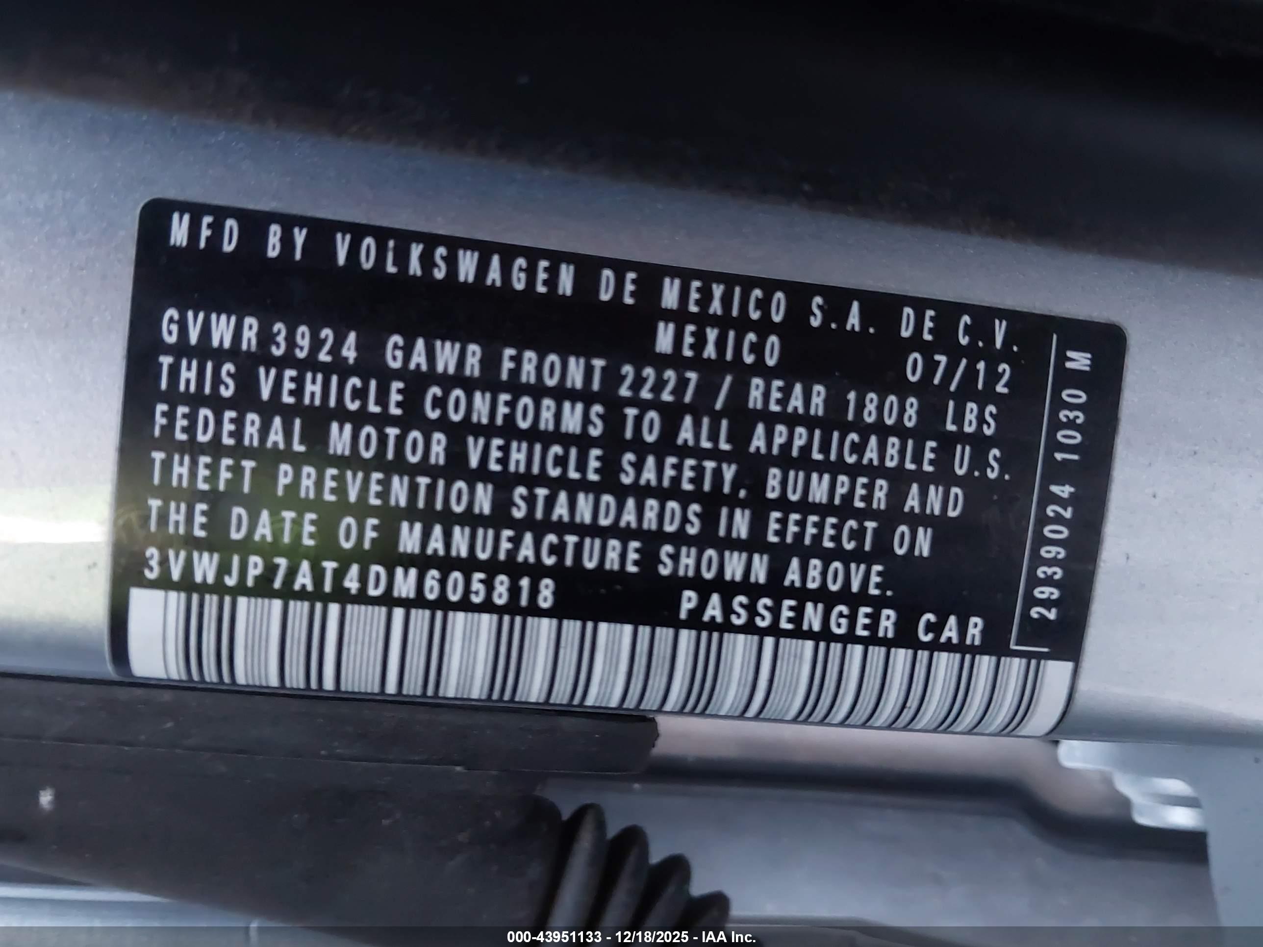 VOLKSWAGEN BEETLE image 9