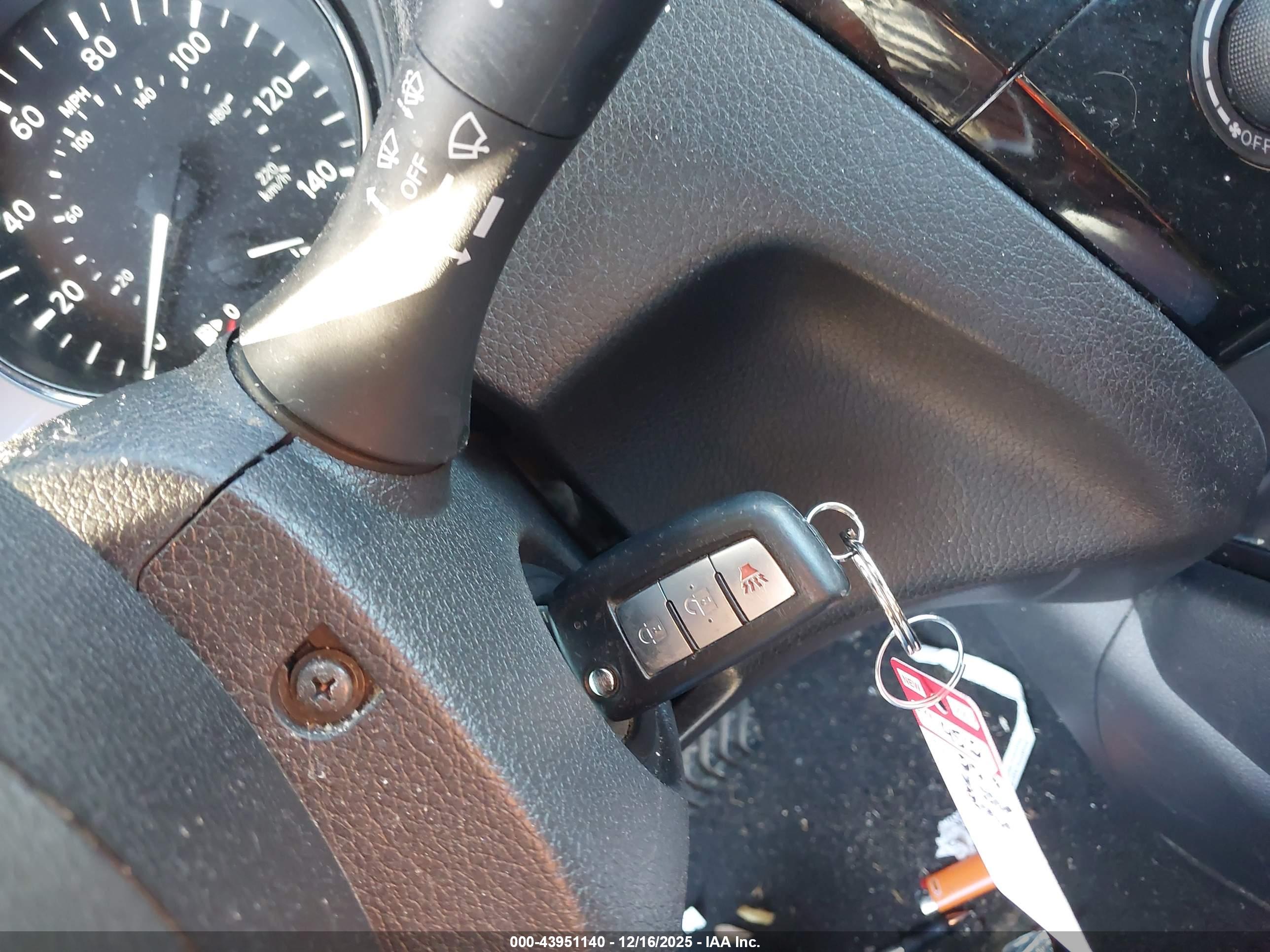NISSAN ROGUE image 11