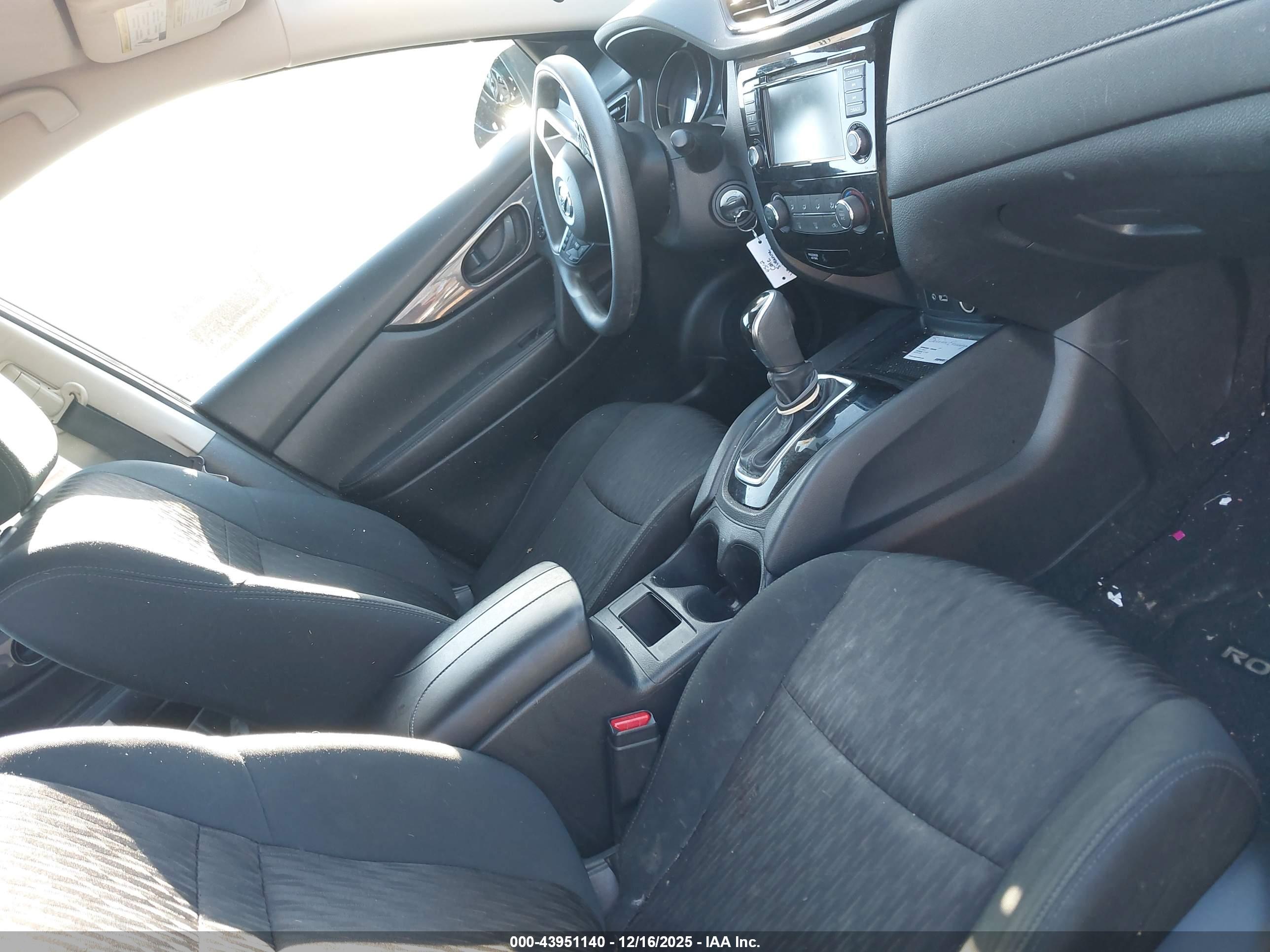 NISSAN ROGUE image 5