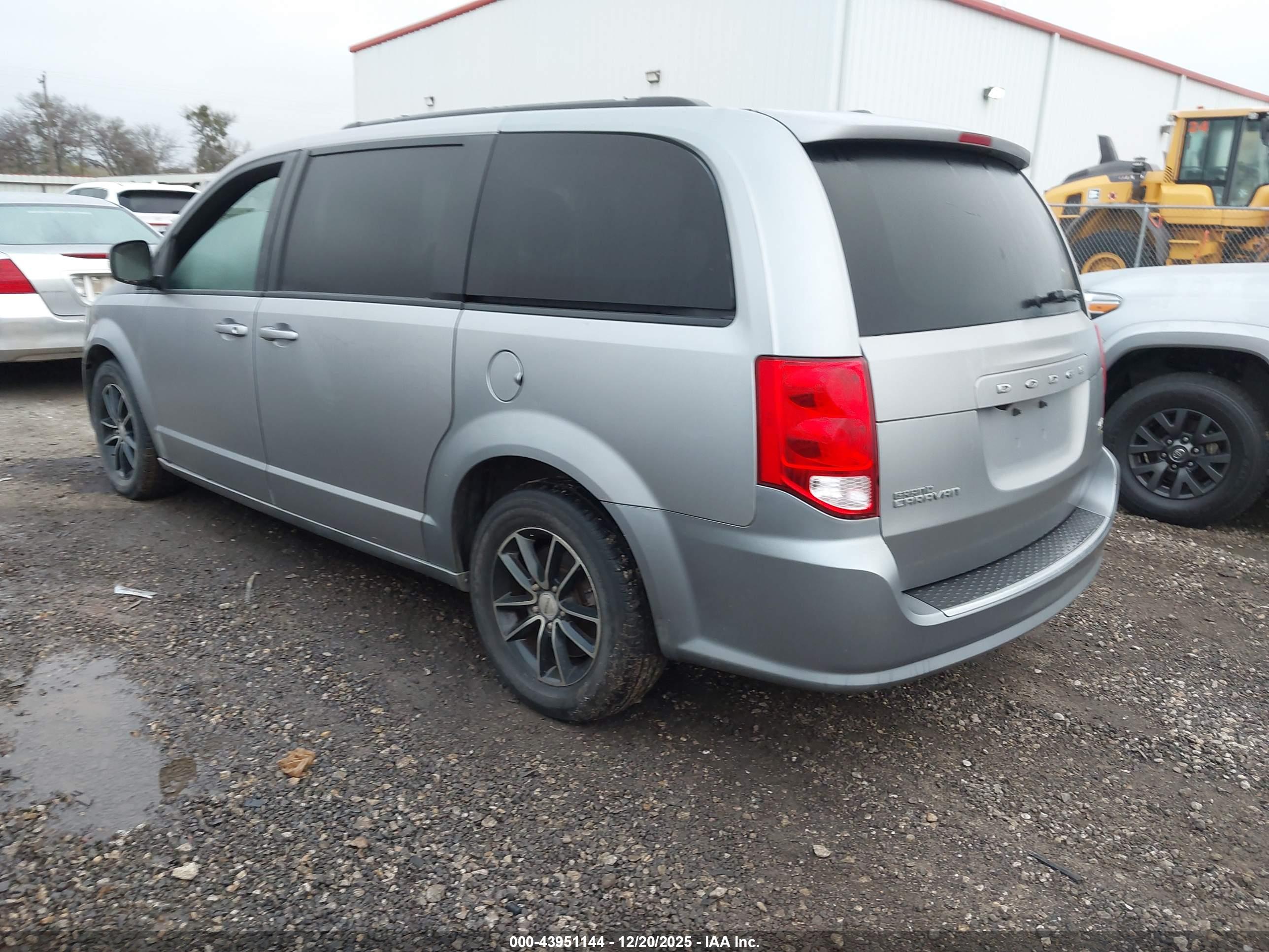 DODGE GRAND image 3