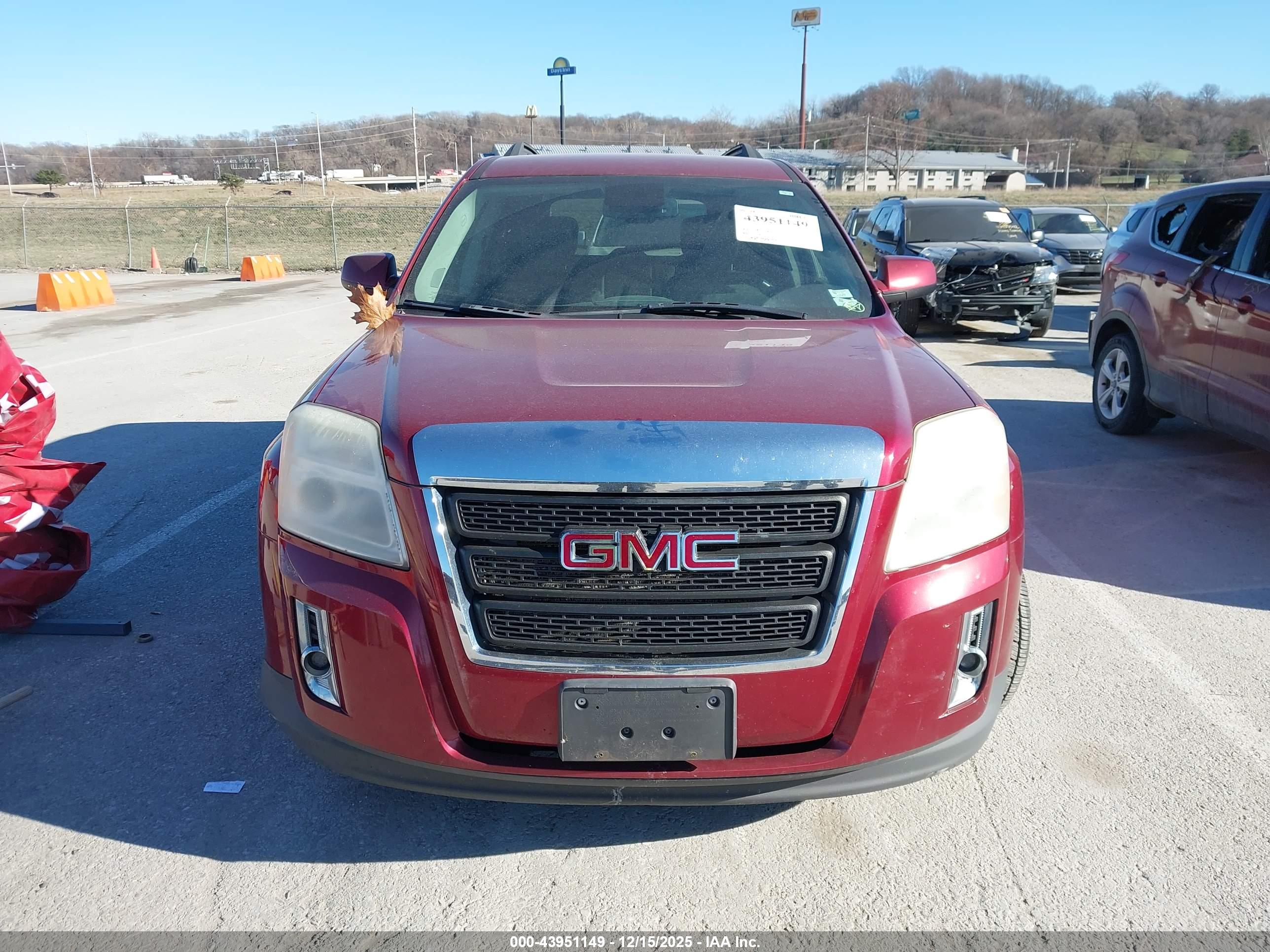 GMC TERRAIN image 6
