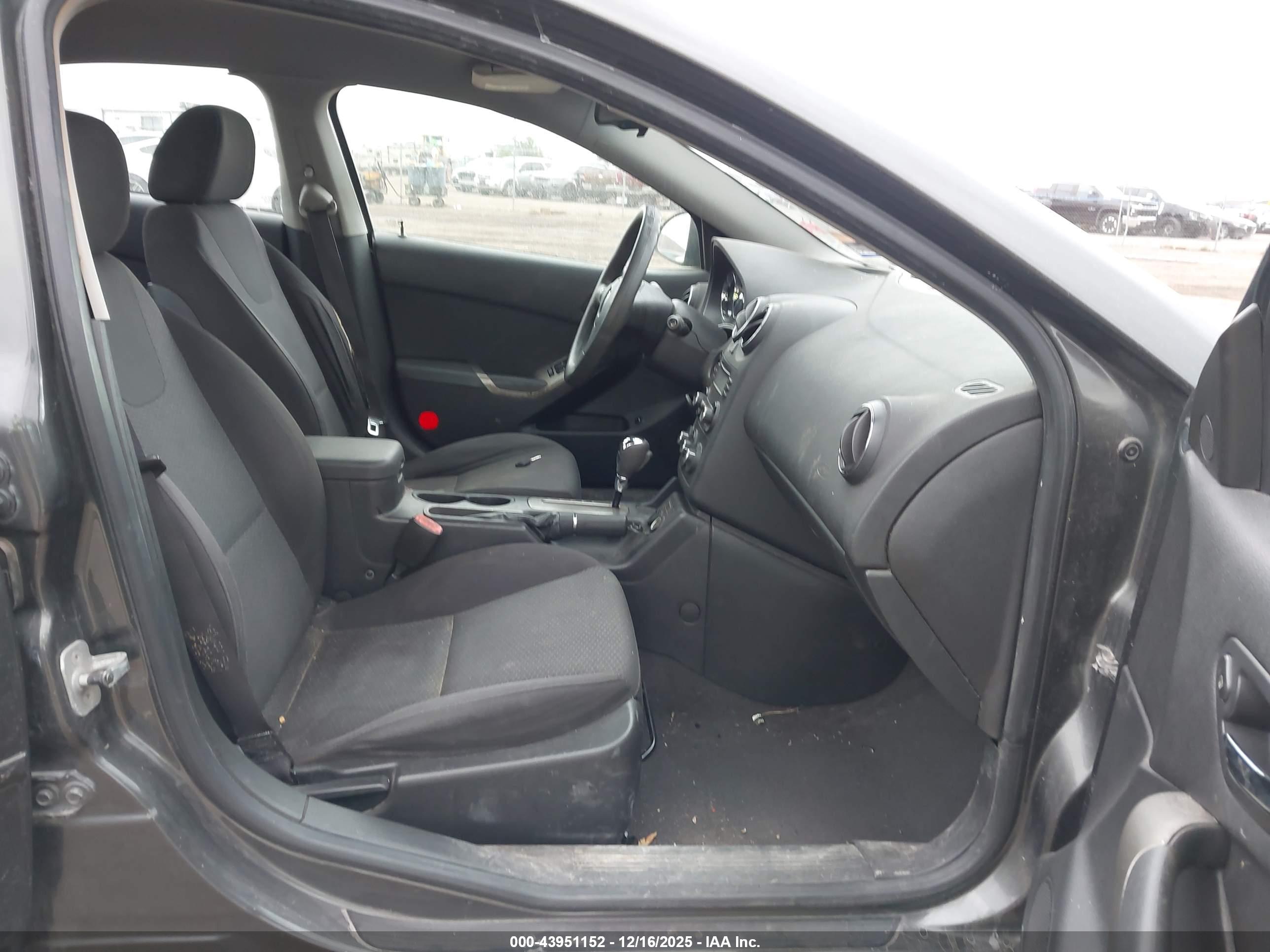 PONTIAC G6 image 5