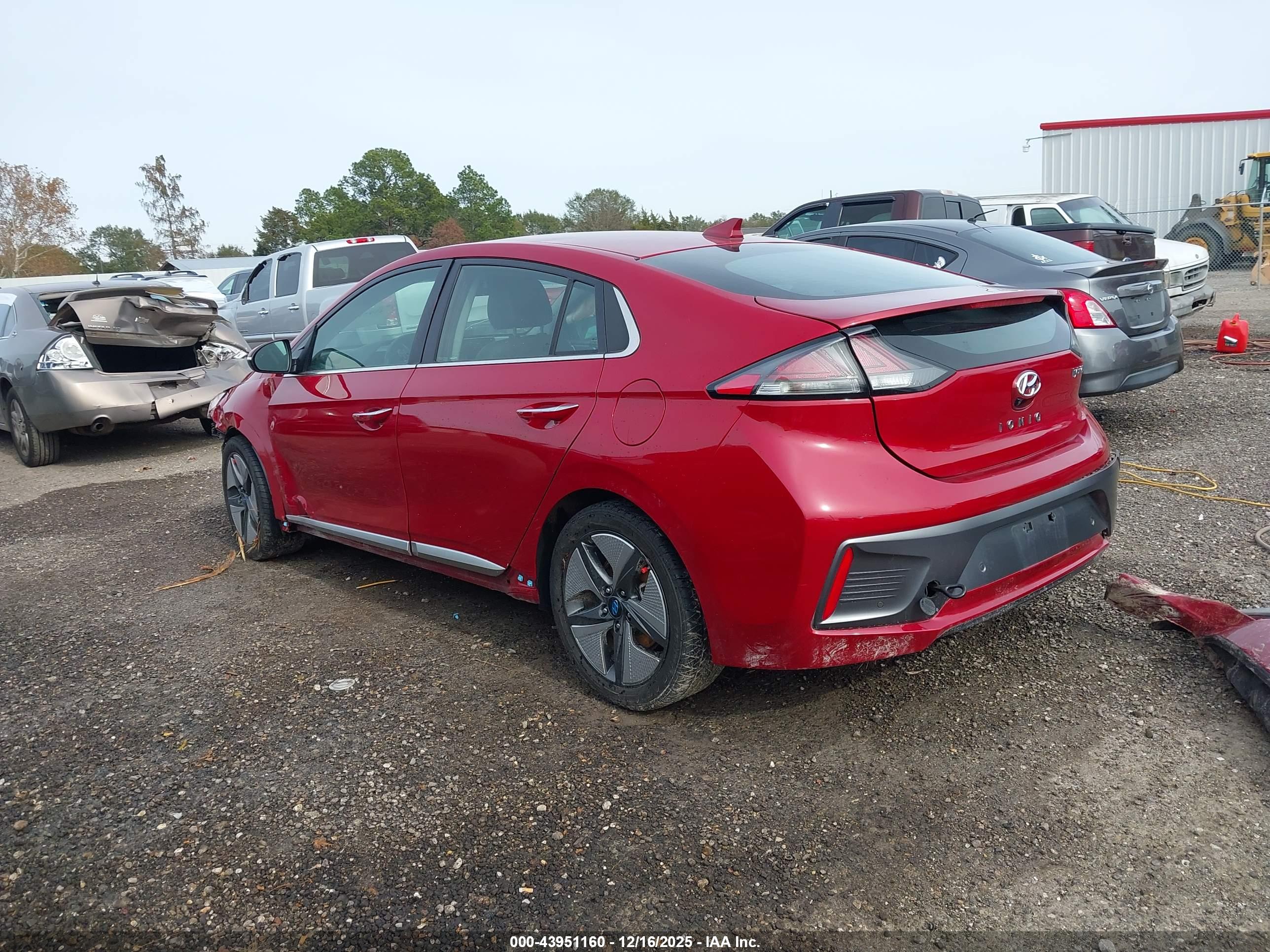 HYUNDAI IONIQ image 3