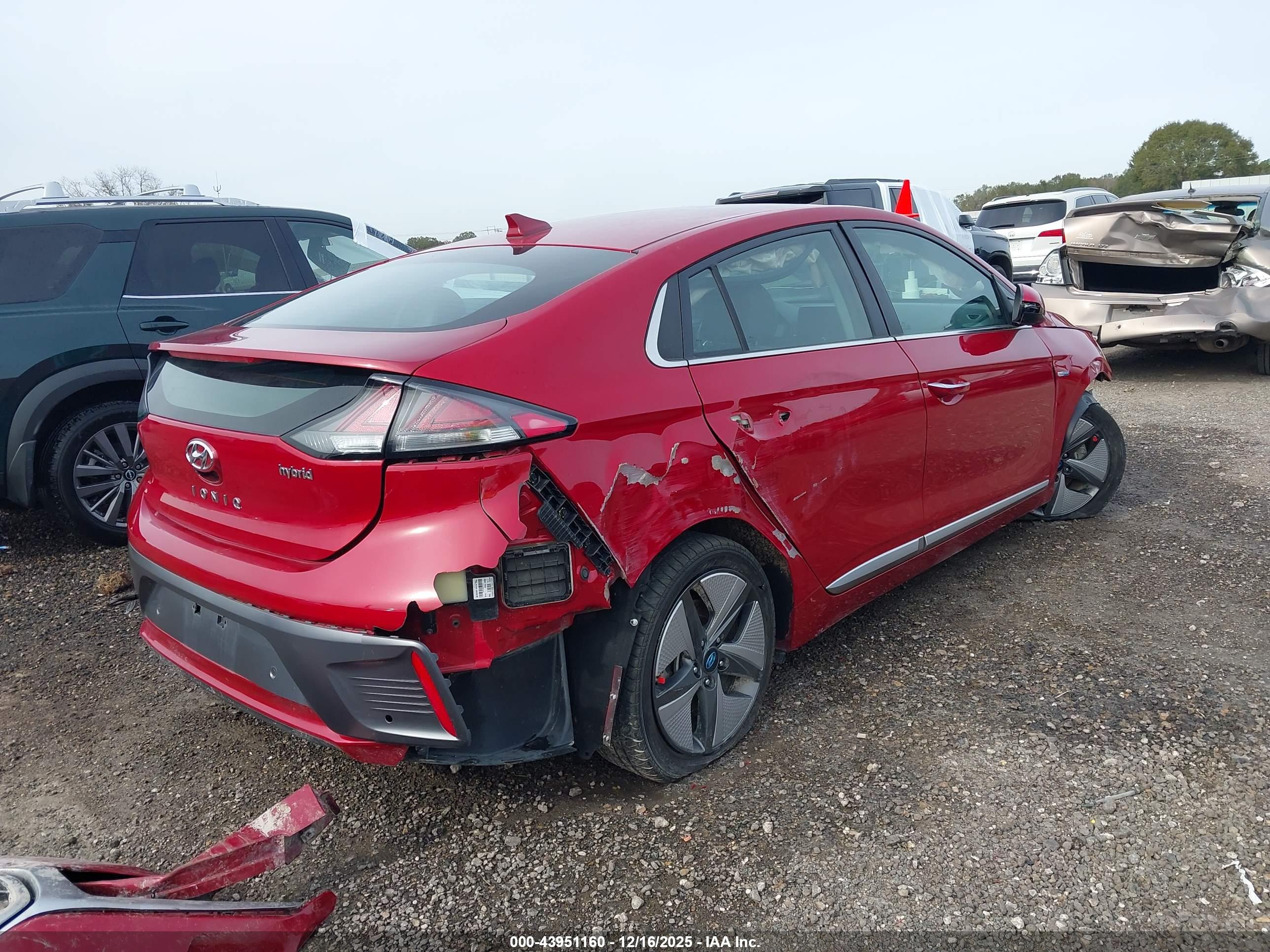 HYUNDAI IONIQ image 4