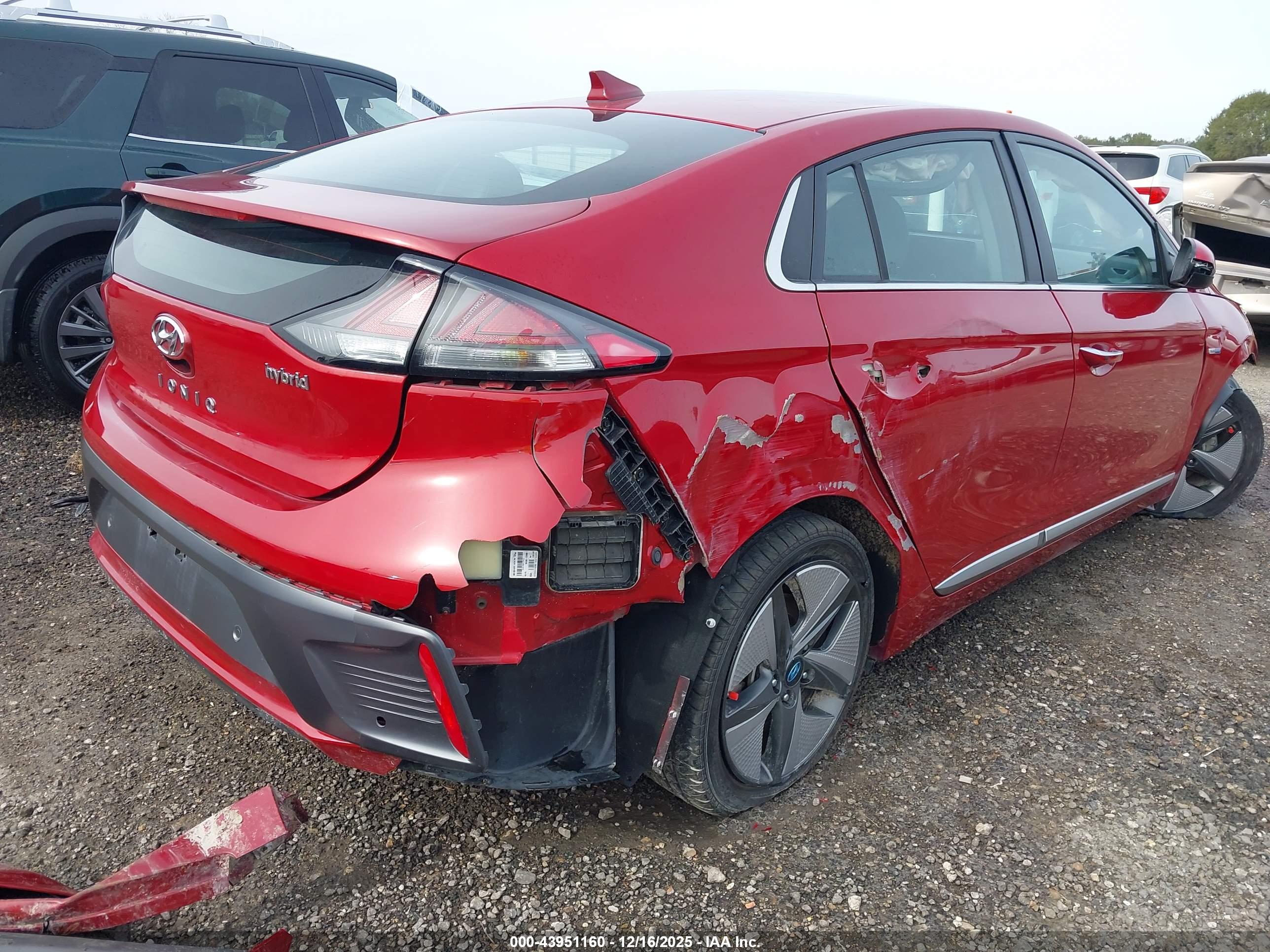 HYUNDAI IONIQ image 6