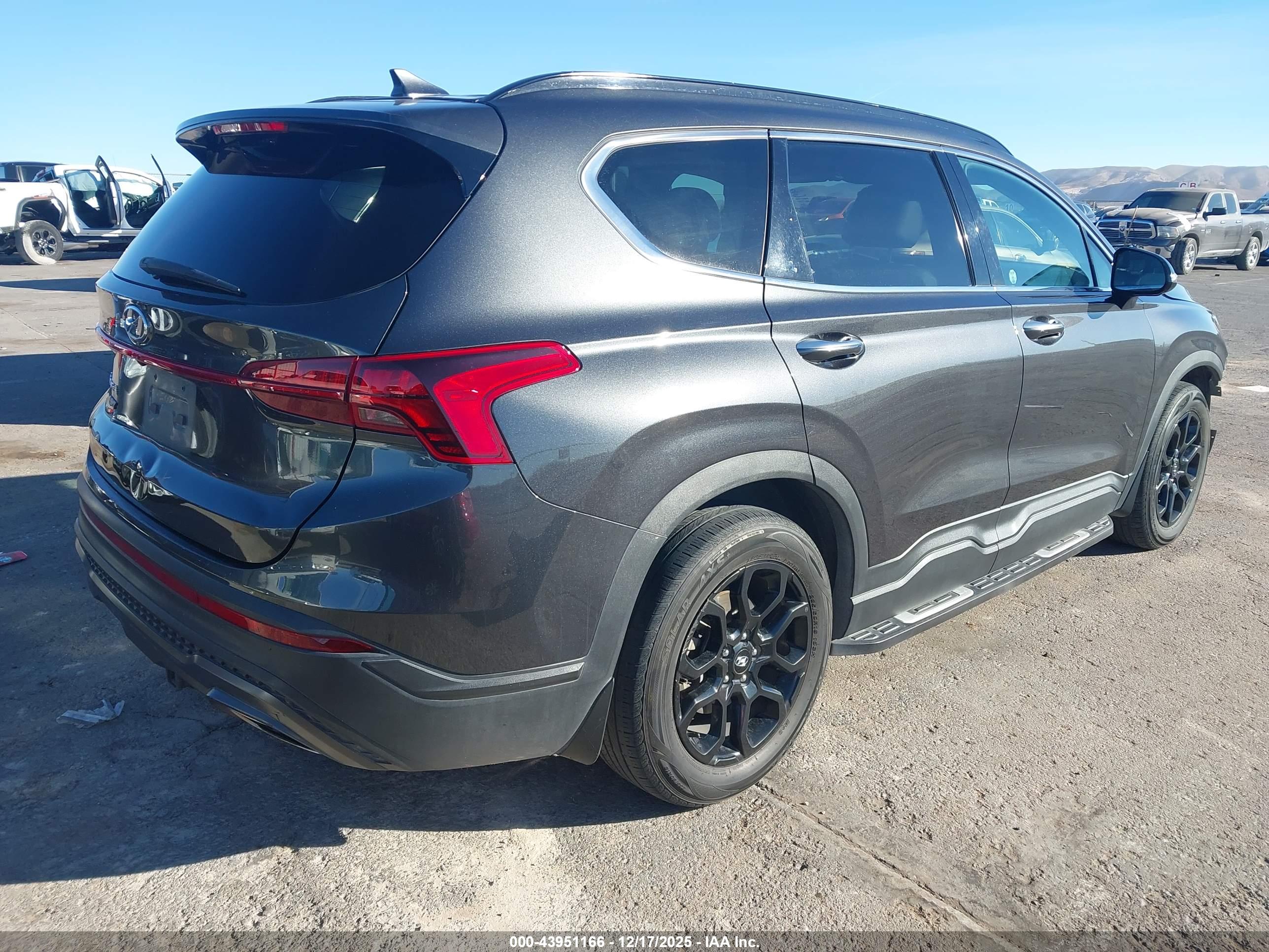 HYUNDAI SANTA image 4