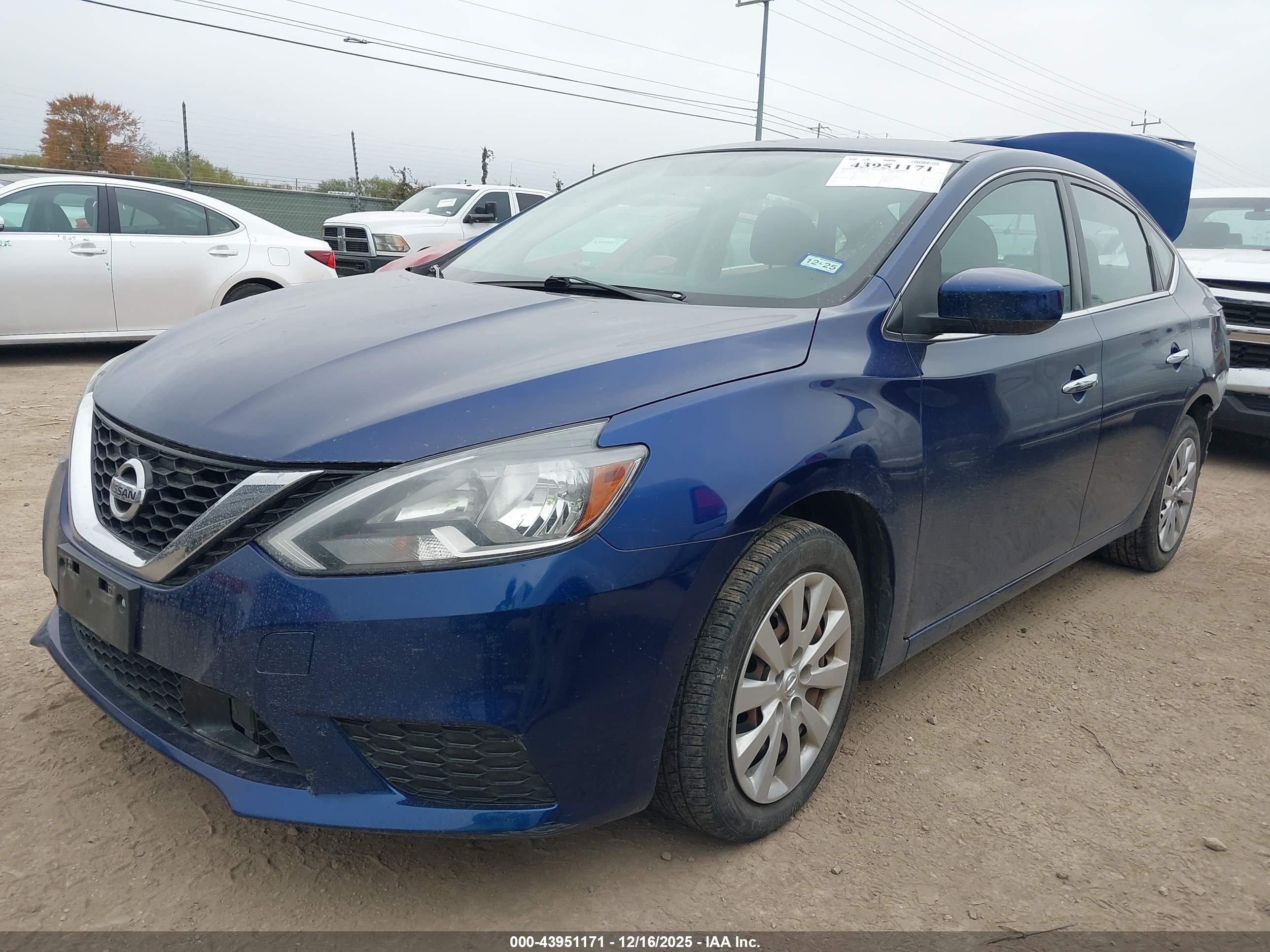 NISSAN SENTRA image 2