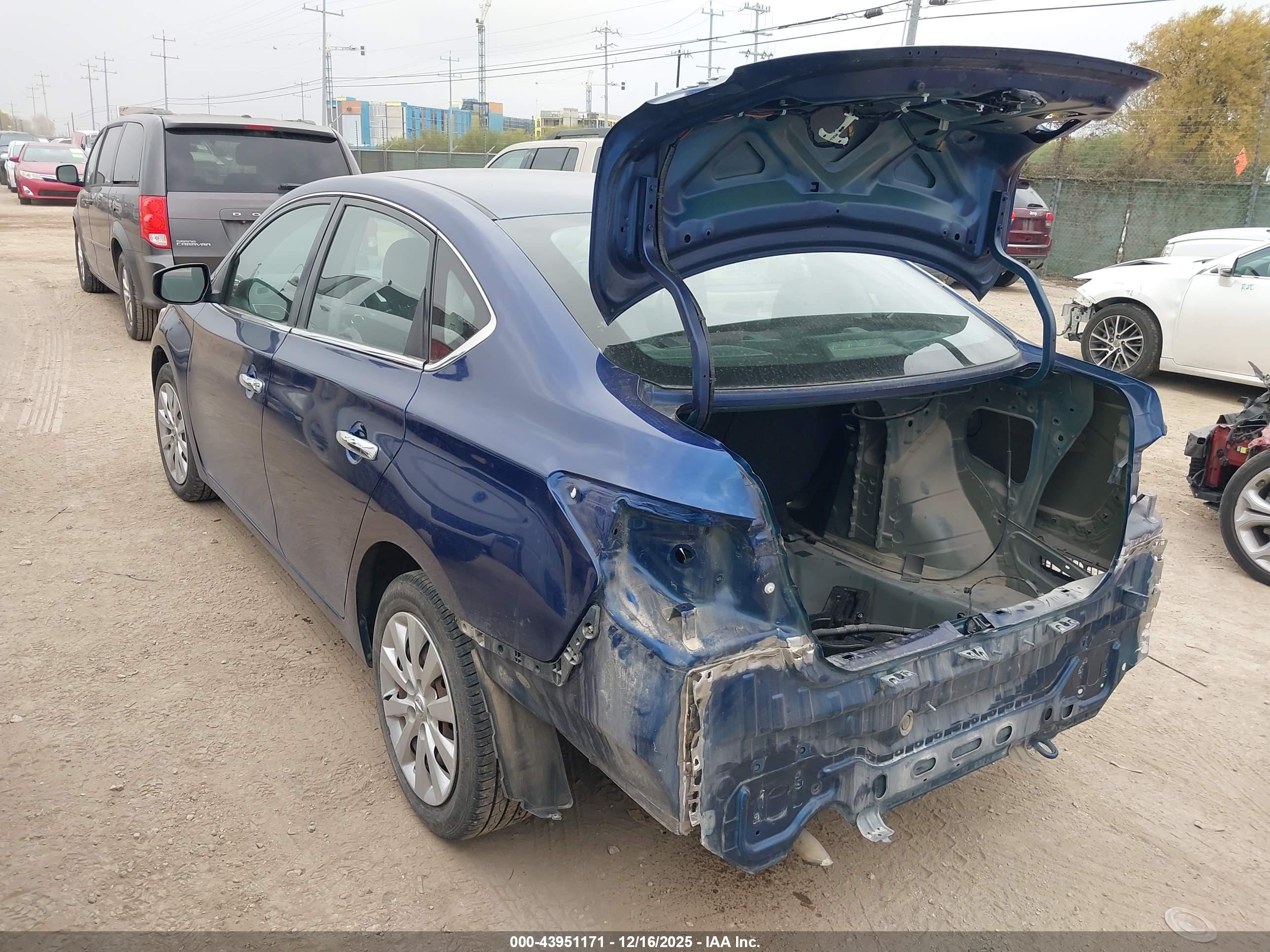 NISSAN SENTRA image 3