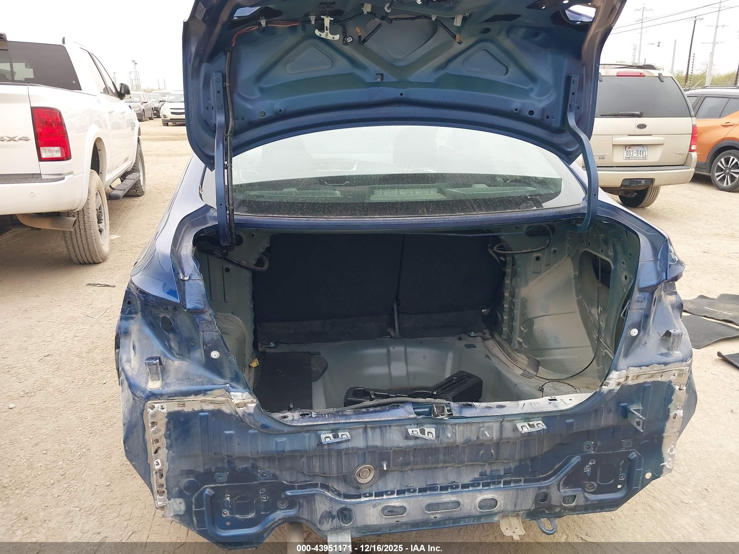 NISSAN SENTRA image 6