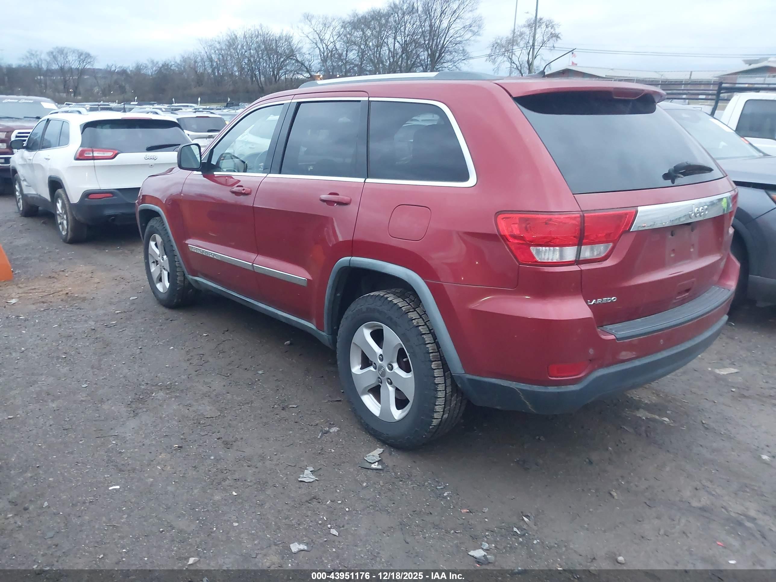JEEP GRAND image 3
