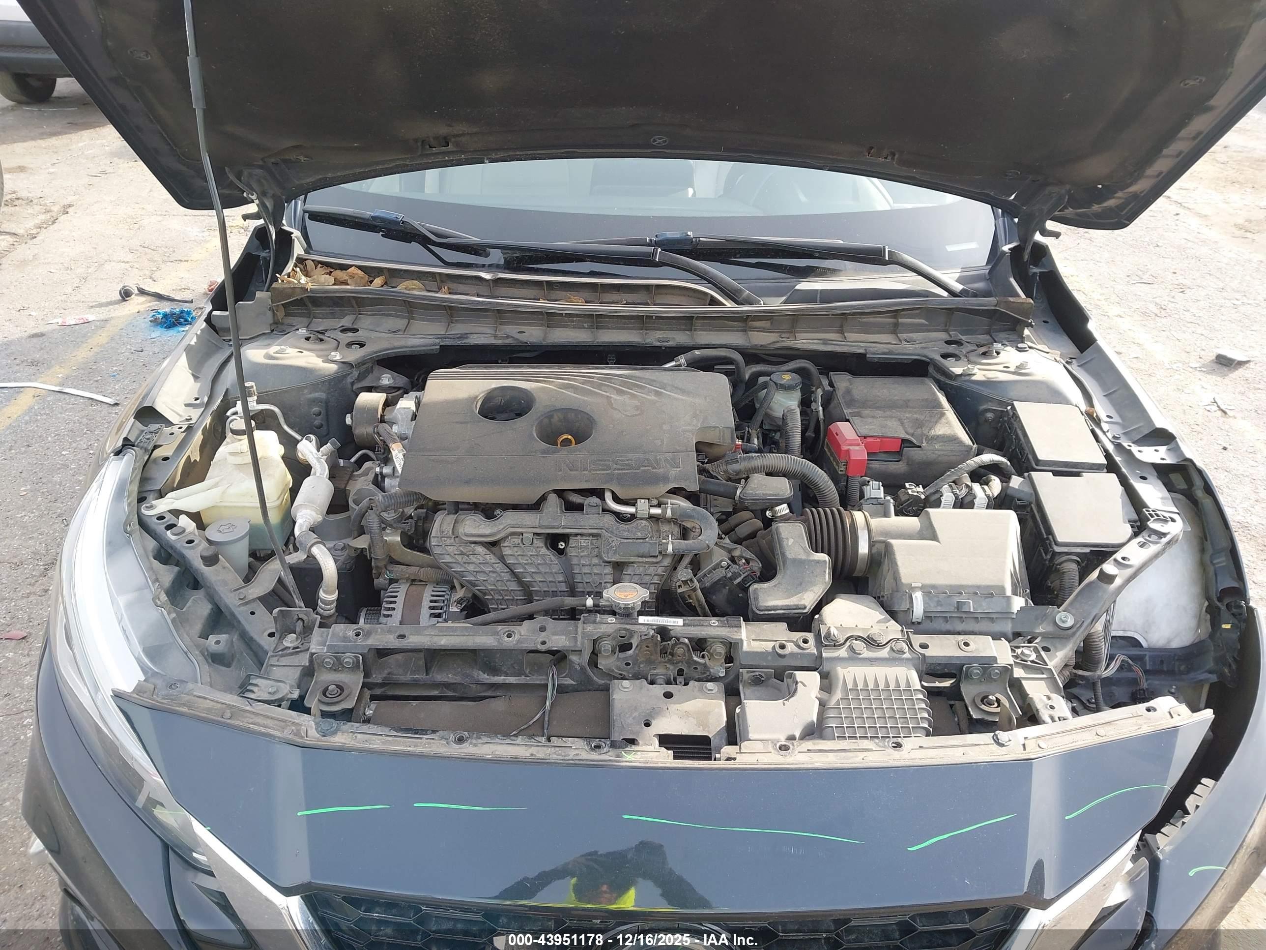 NISSAN ALTIMA image 10