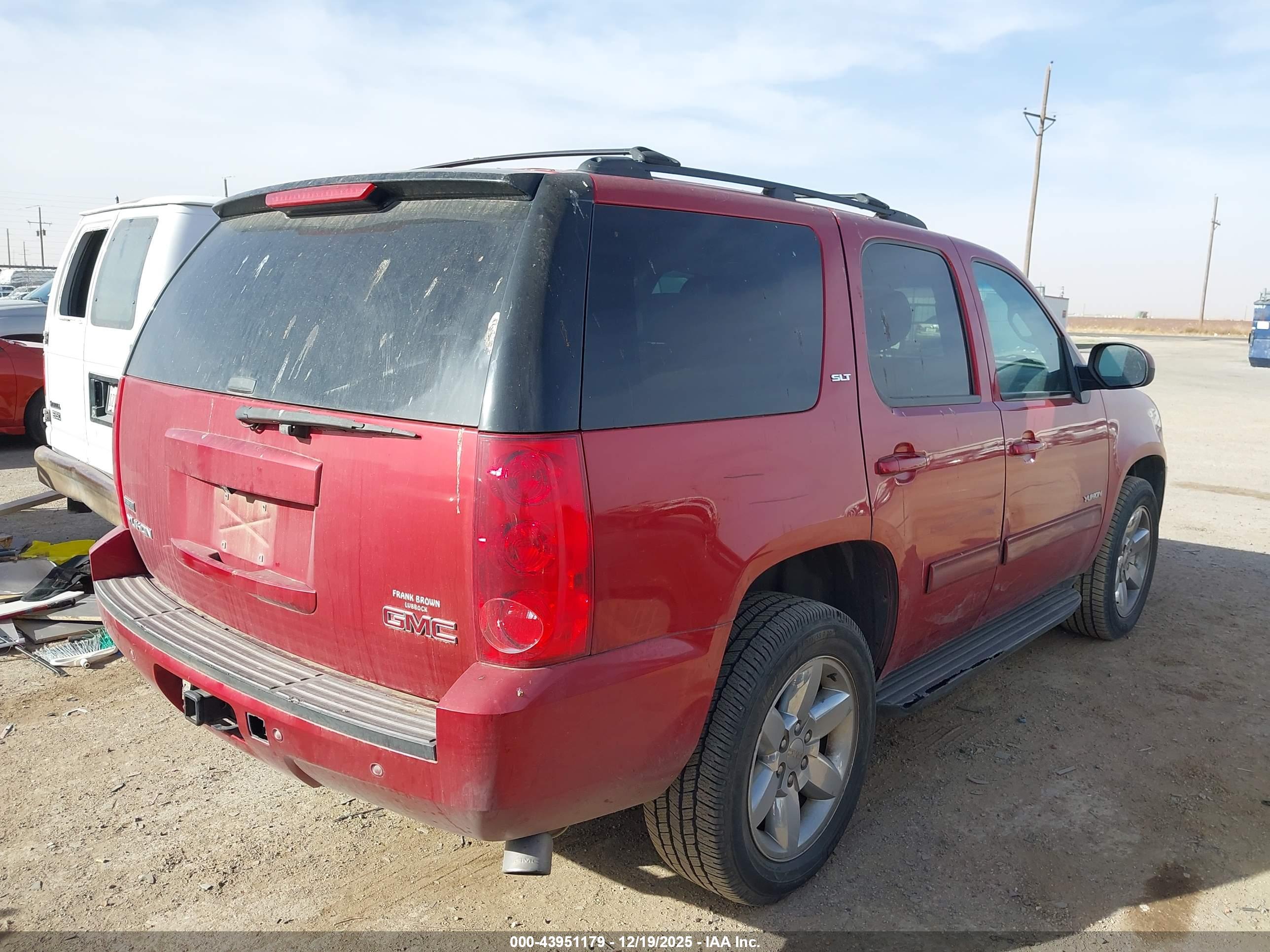 GMC YUKON image 4