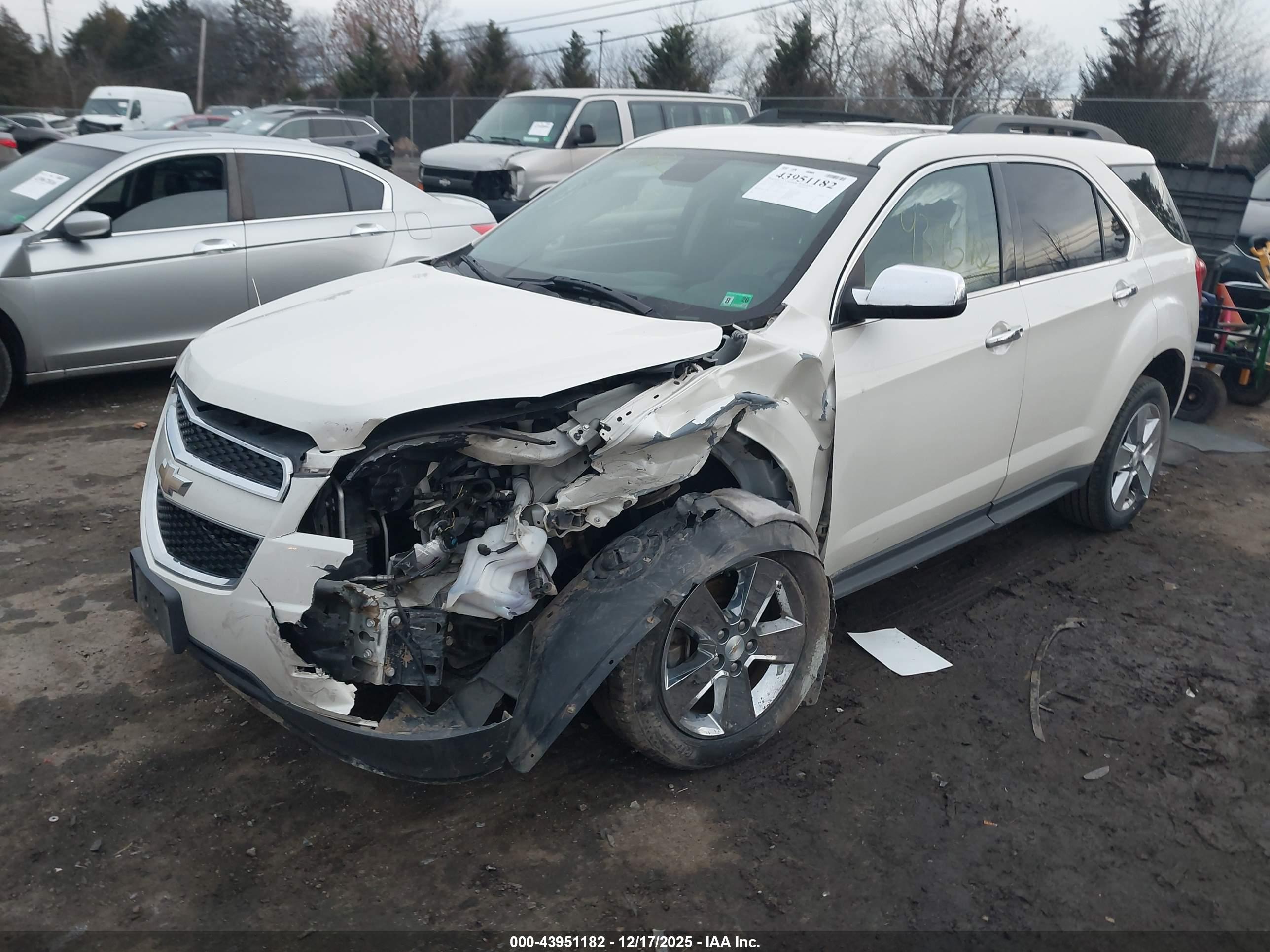 CHEVROLET EQUINOX image 2