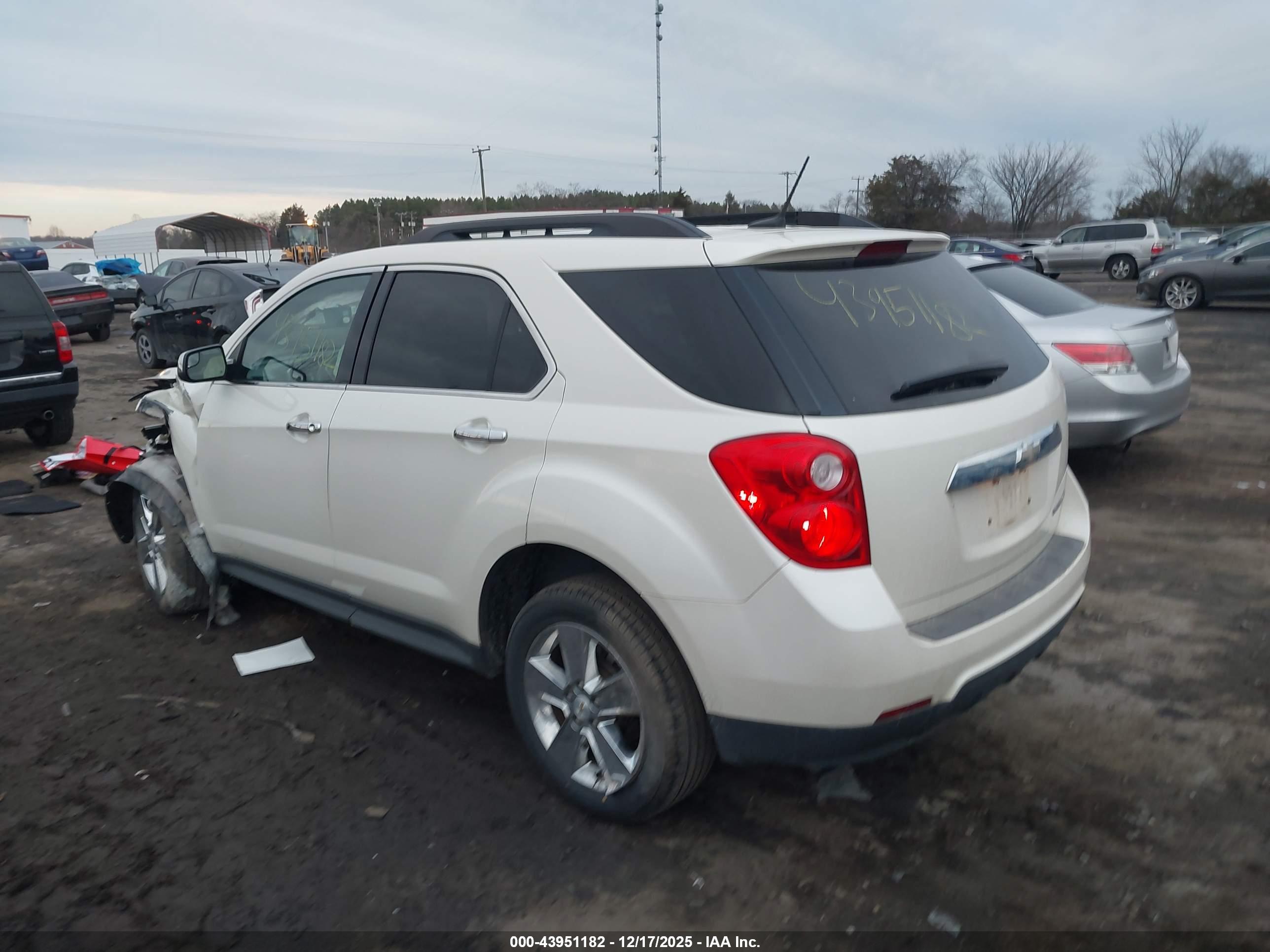 CHEVROLET EQUINOX image 3
