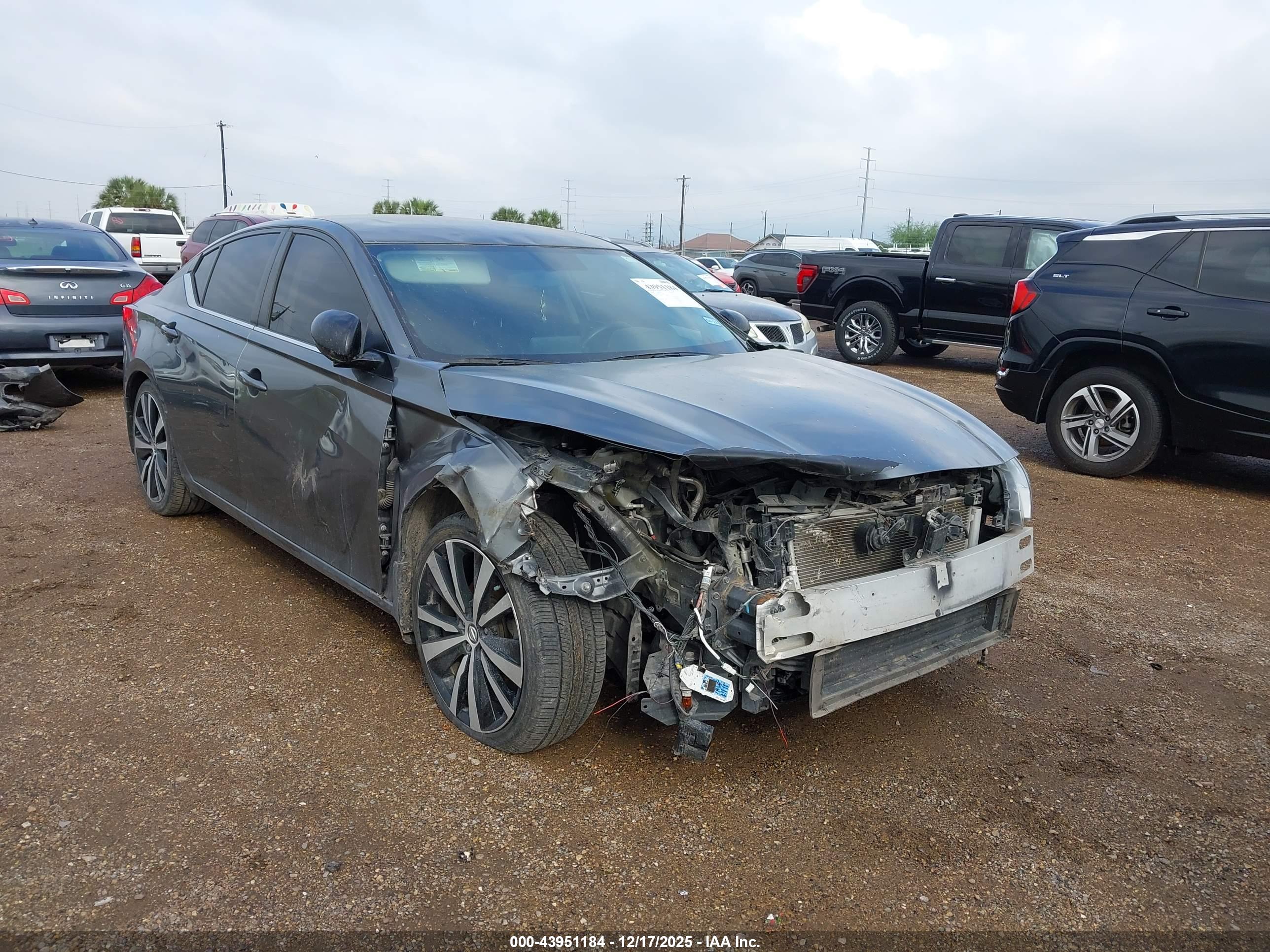 NISSAN ALTIMA image 6