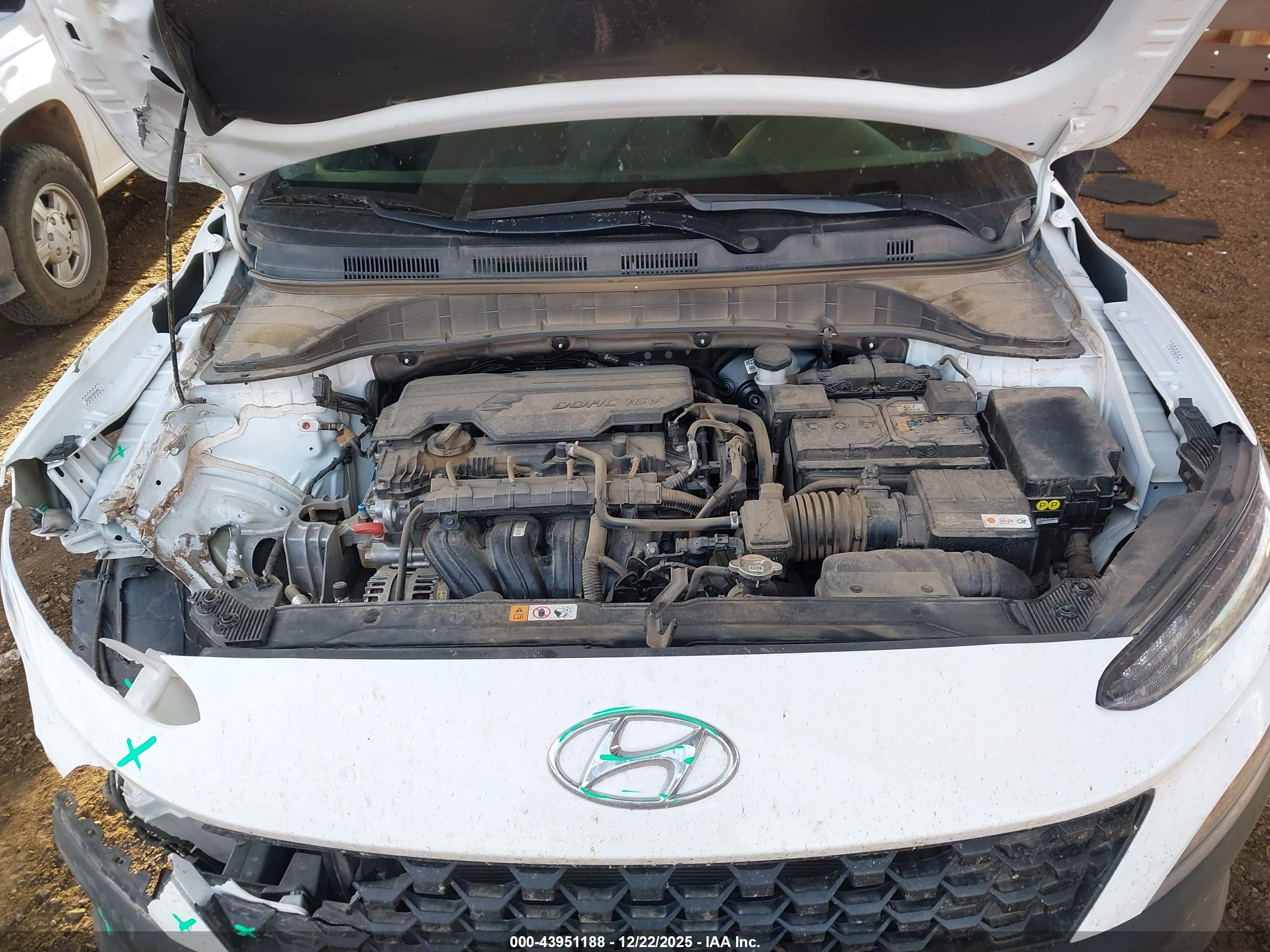 HYUNDAI KONA image 10