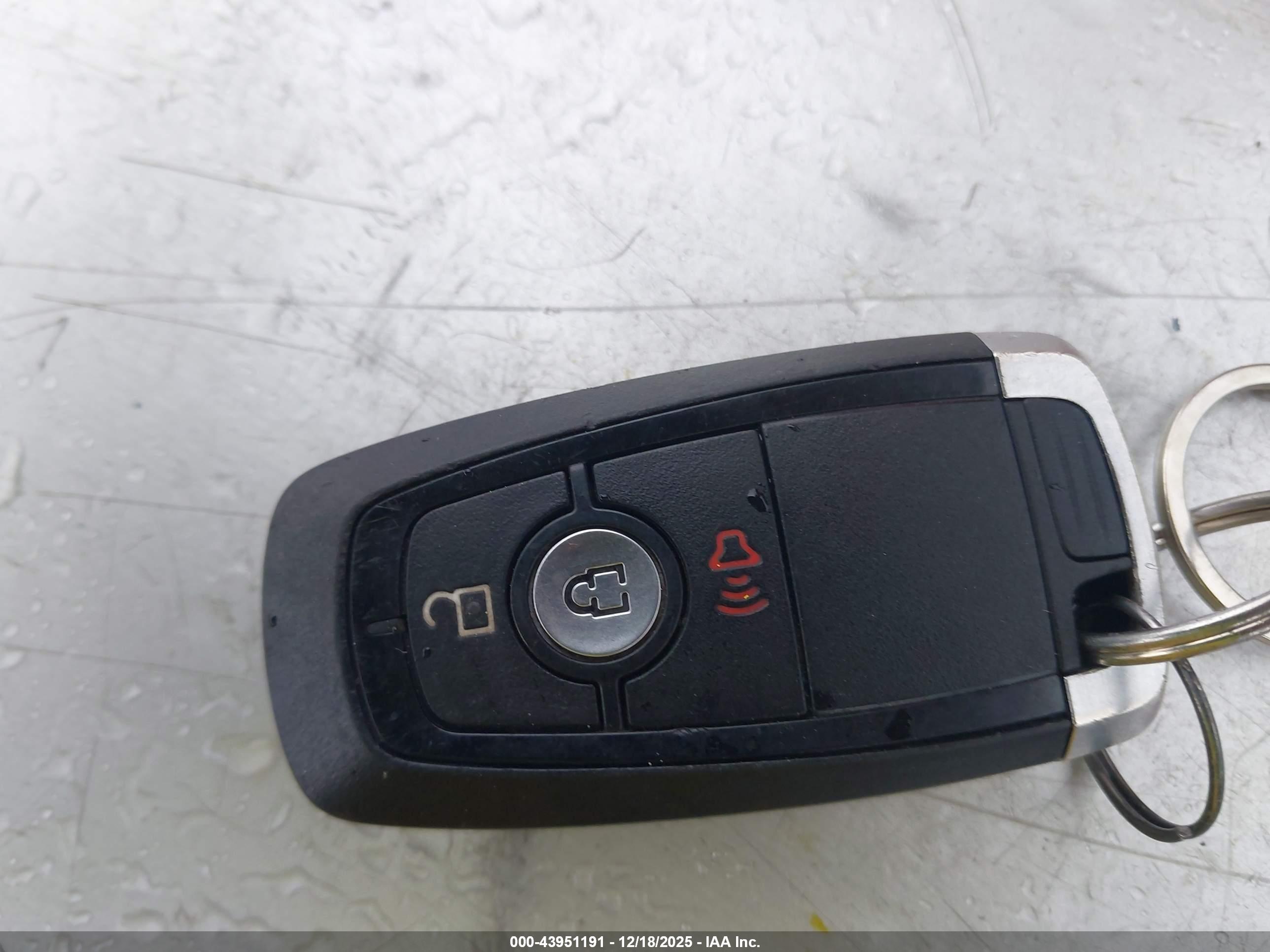 FORD ESCAPE image 11