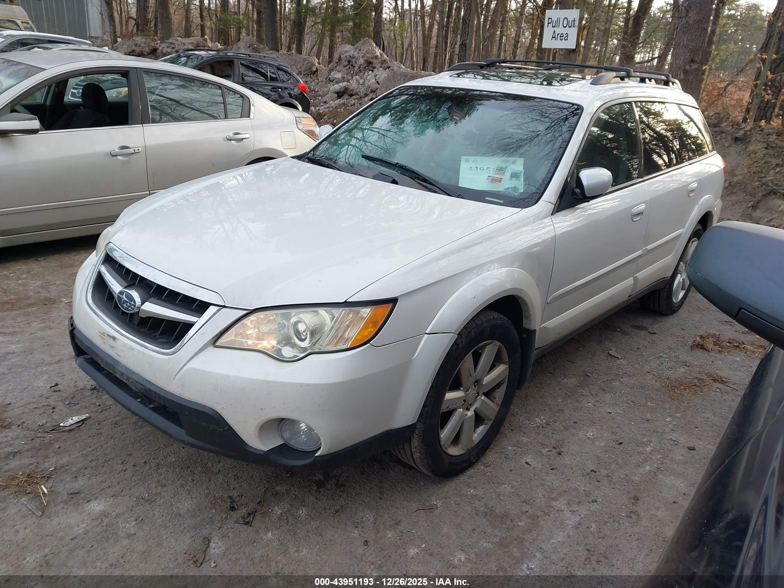 SUBARU OUTBACK image 2