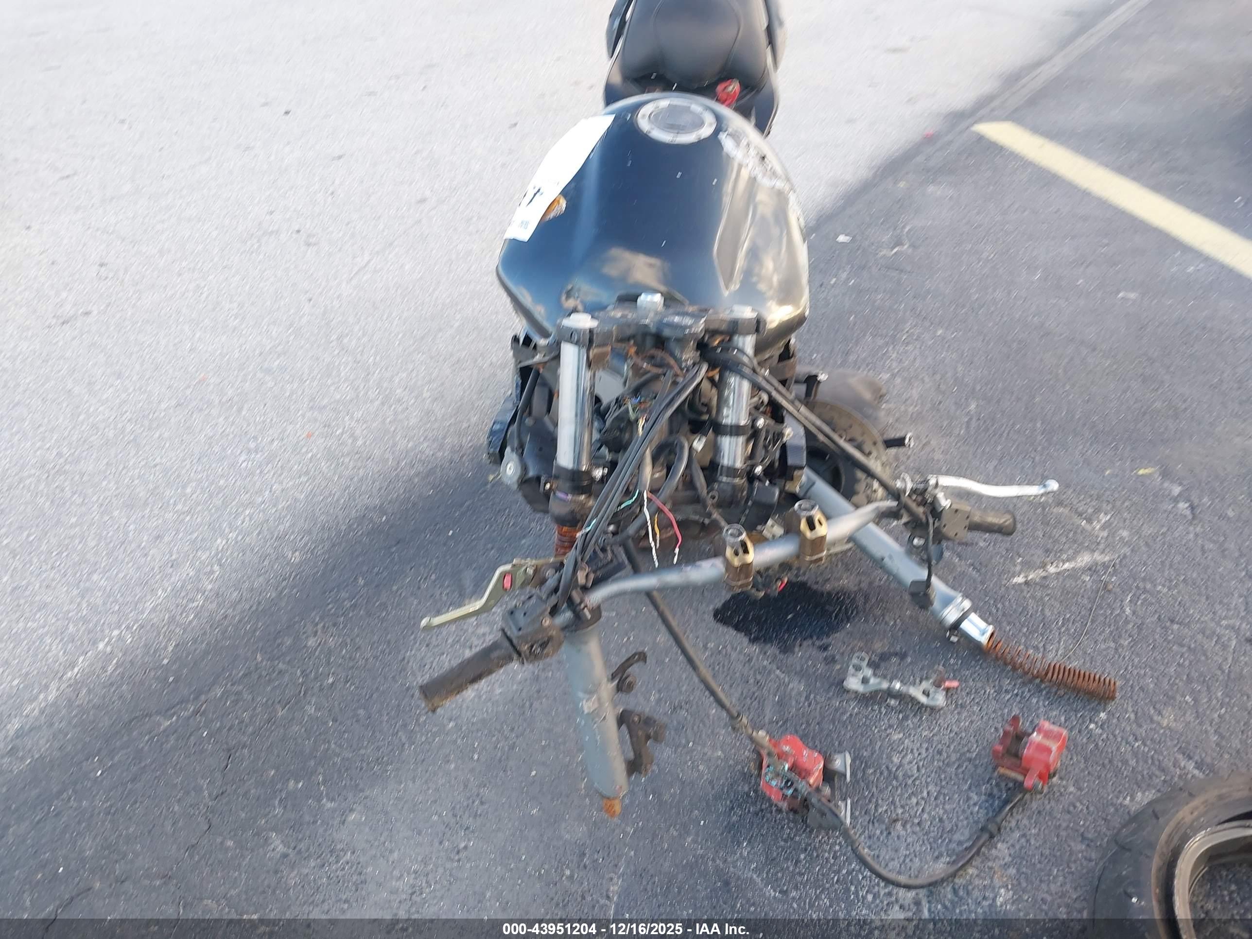 YAMAHA FZ6 image 5