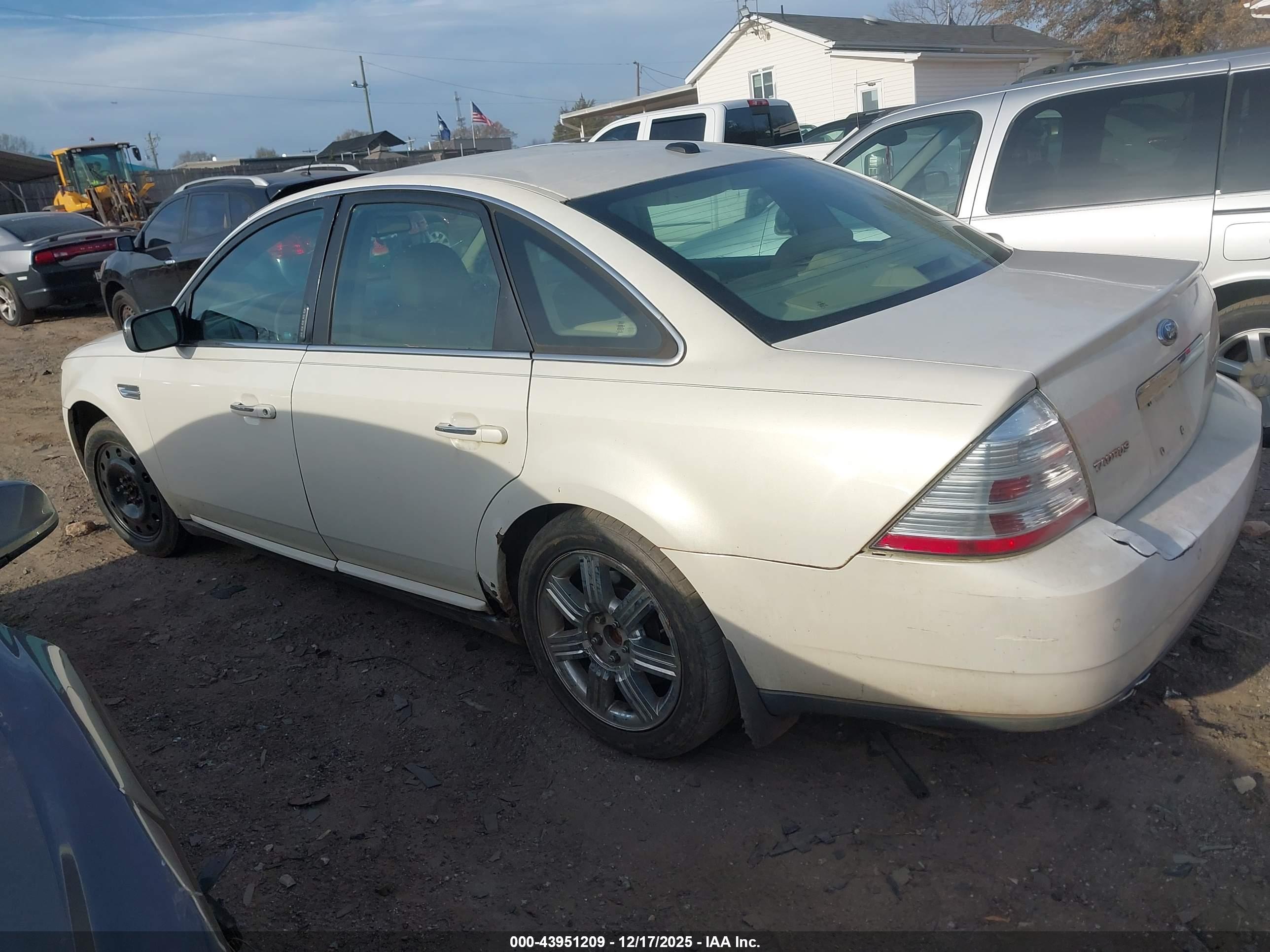 FORD TAURUS image 3