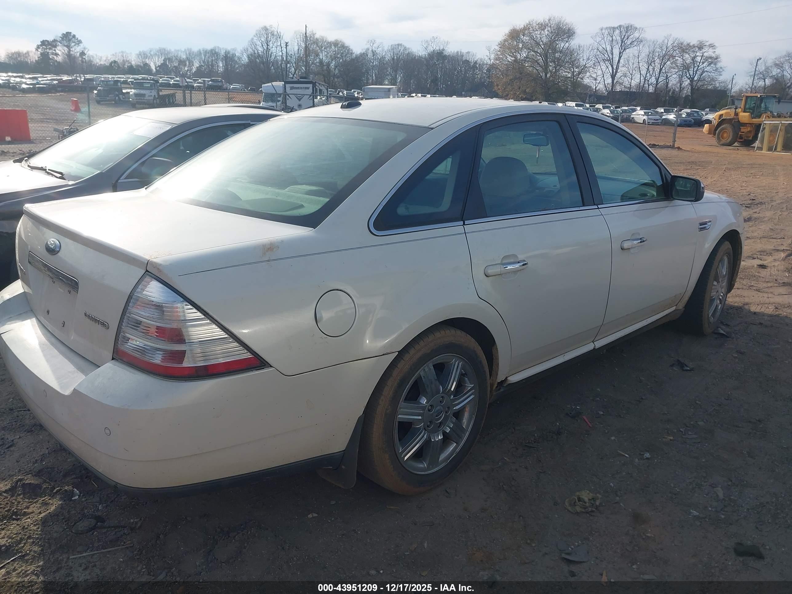 FORD TAURUS image 4
