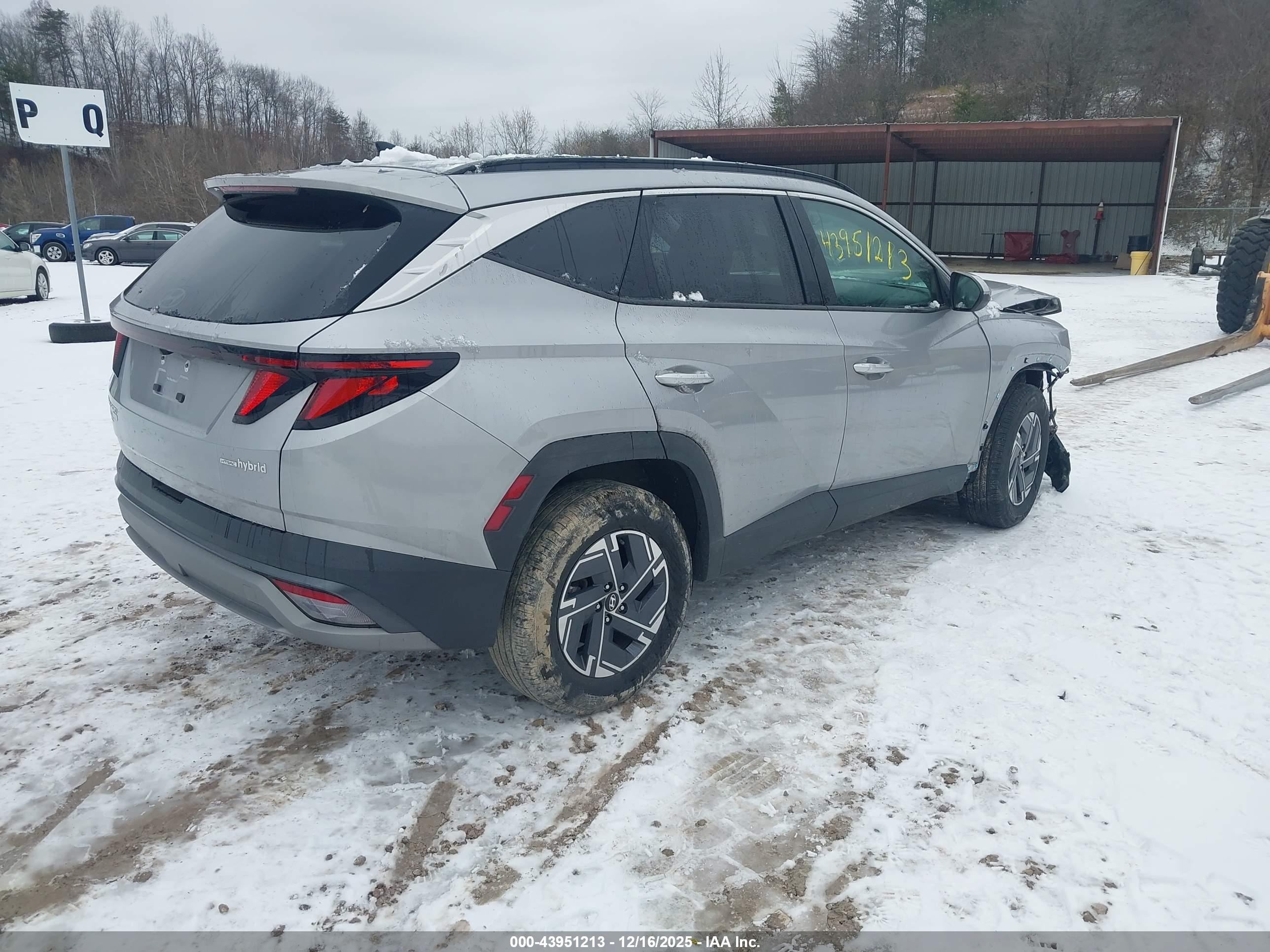 HYUNDAI TUCSON image 4