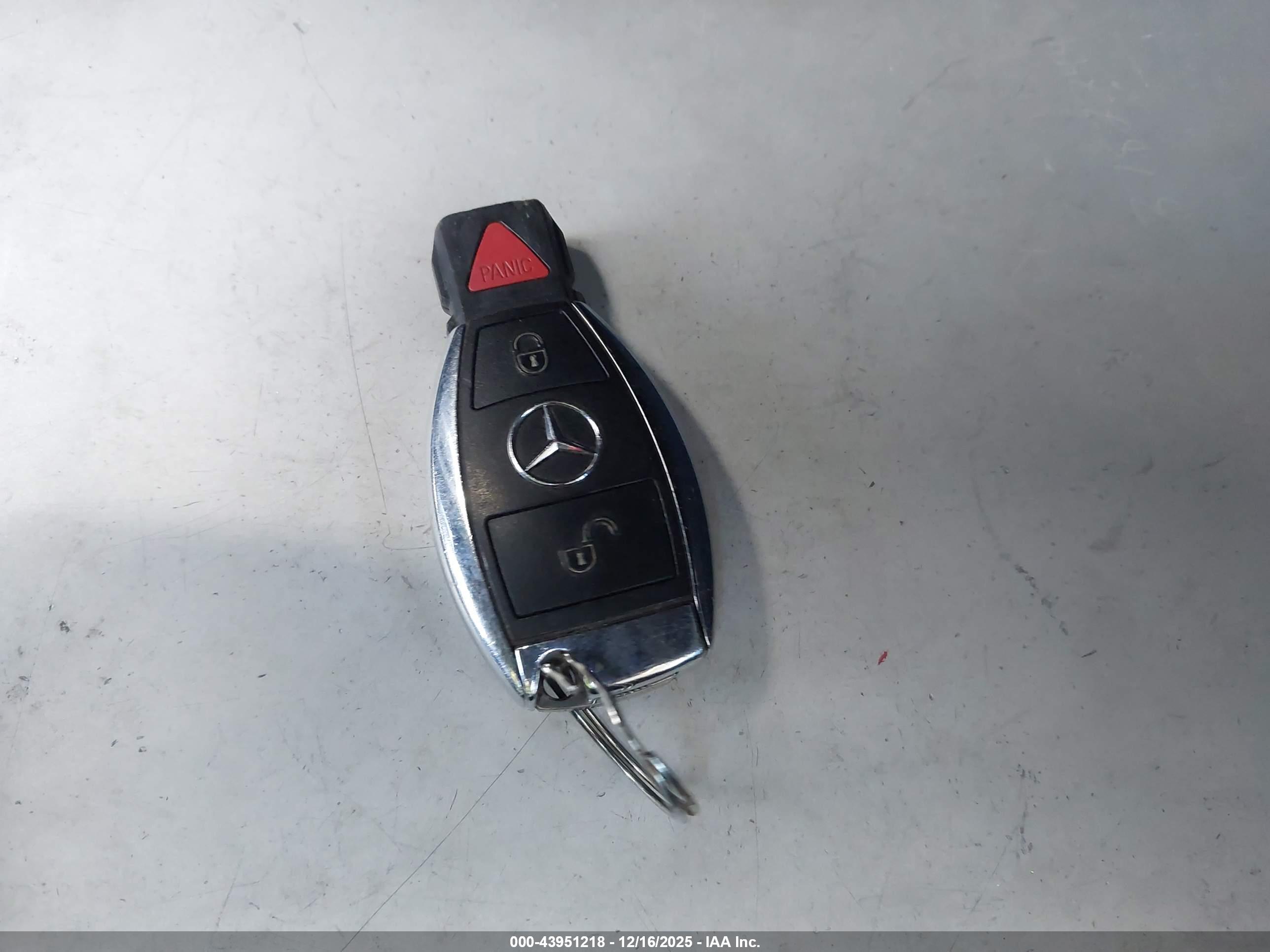 MERCEDES-BENZ GLK image 11