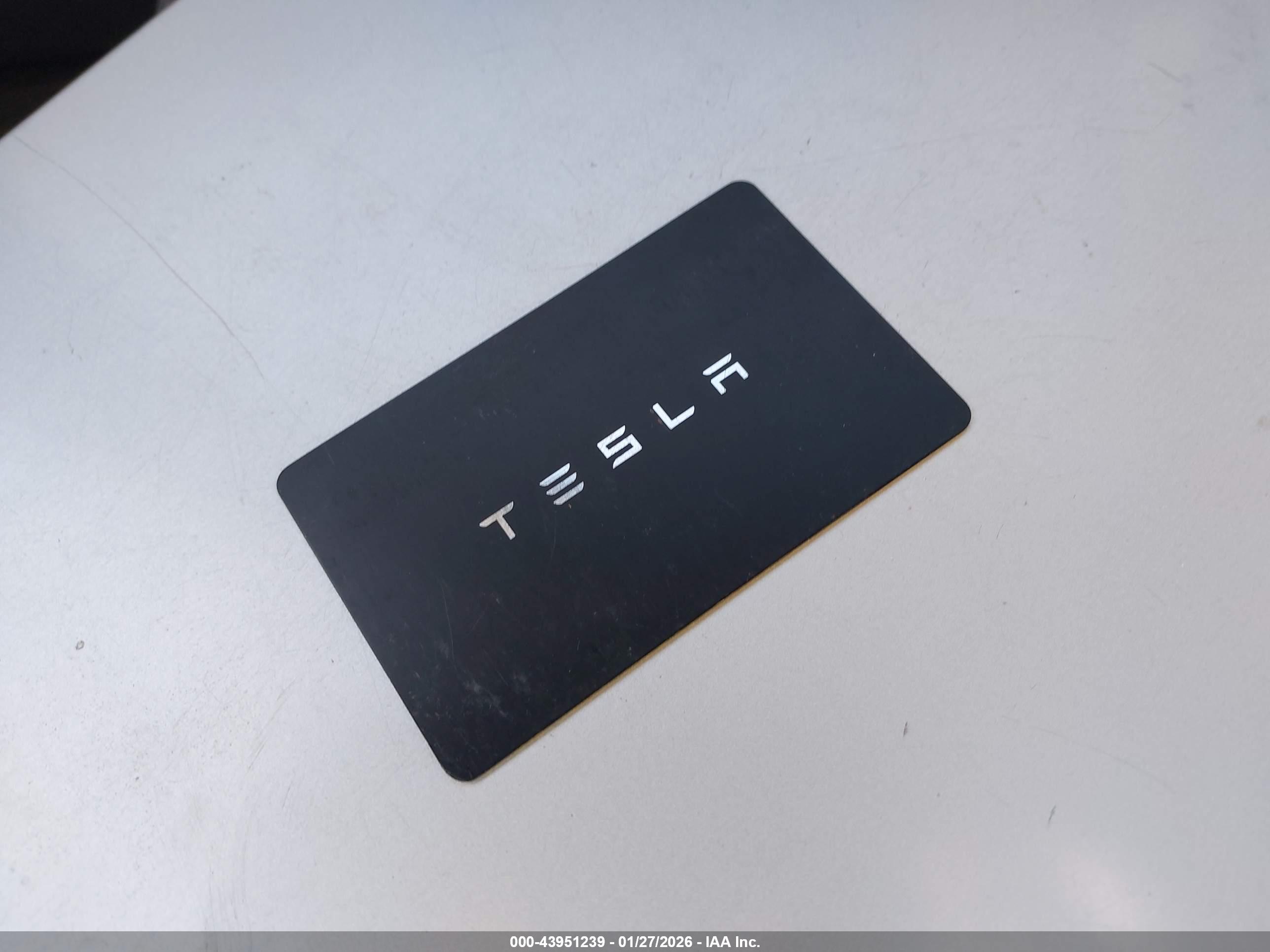 TESLA MODEL image 11