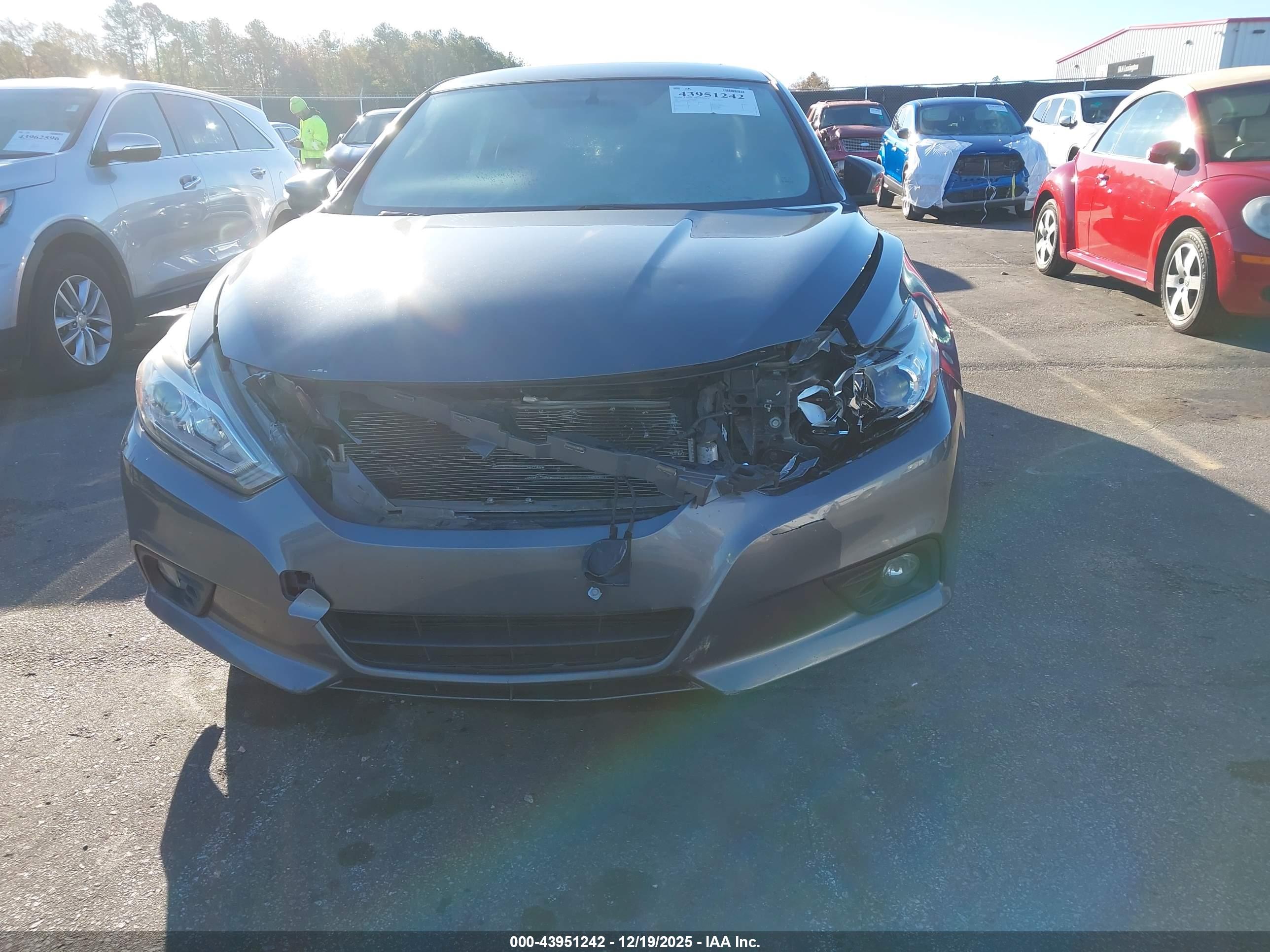 NISSAN ALTIMA image 6