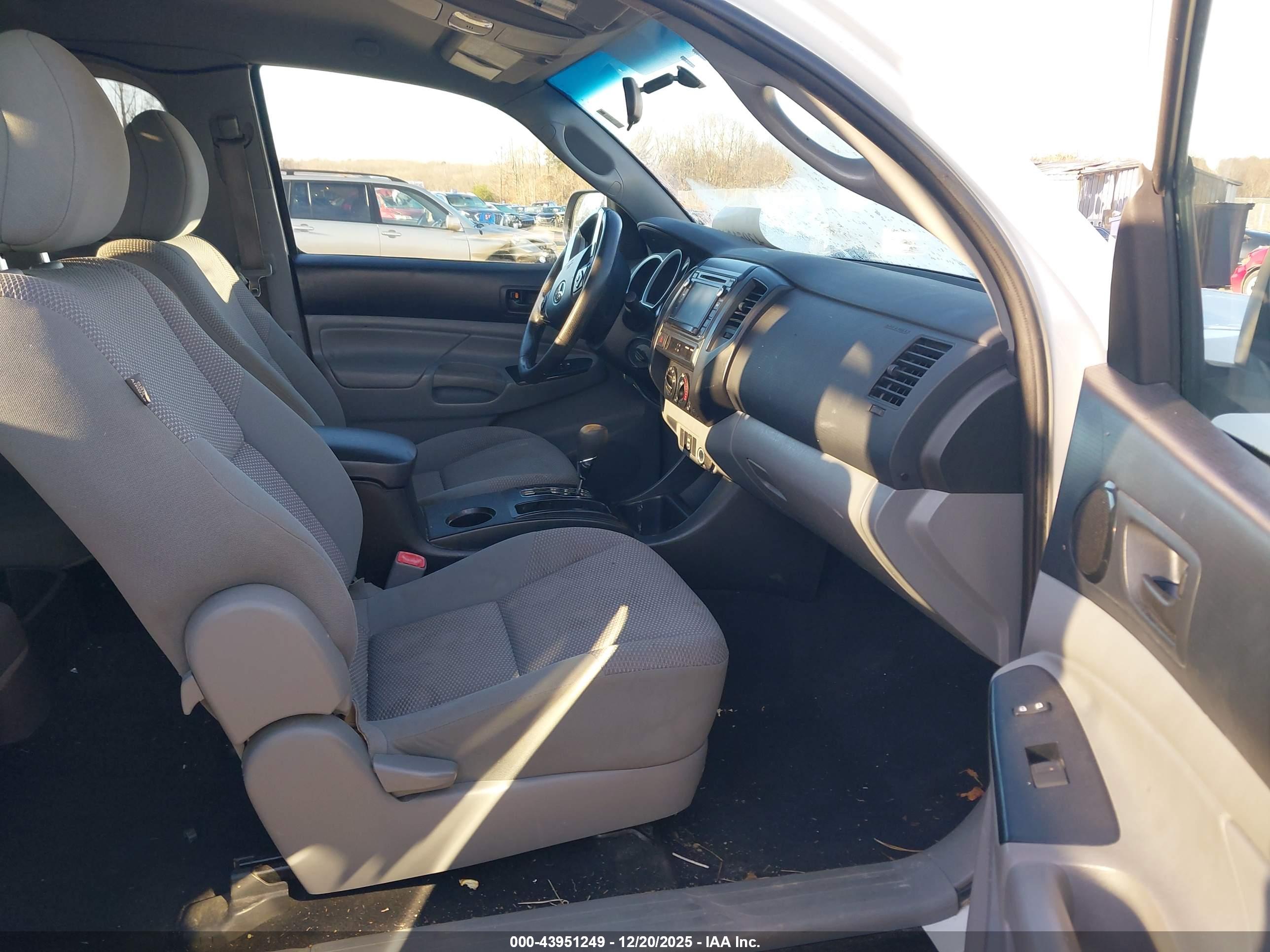 TOYOTA TACOMA image 5