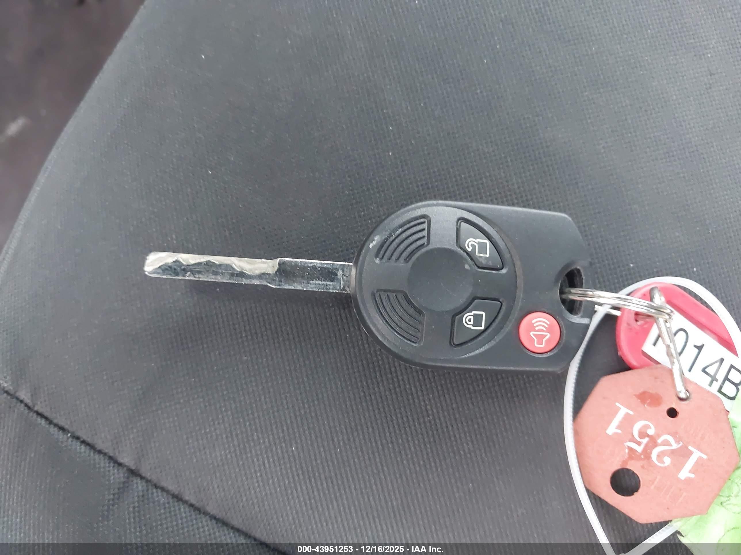FORD ESCAPE image 11