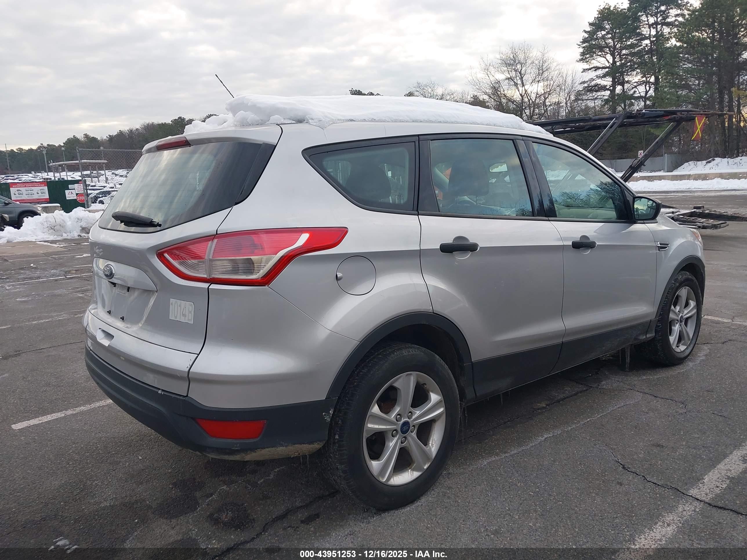 FORD ESCAPE image 4