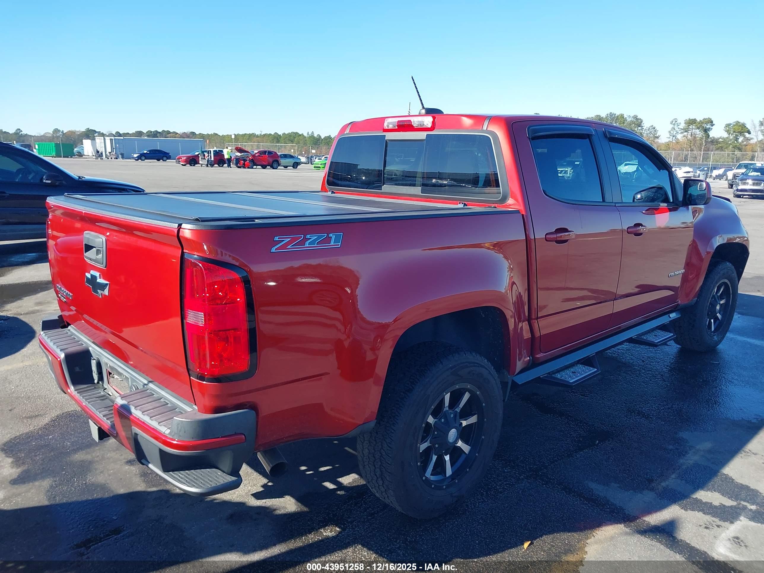 CHEVROLET COLORADO image 4