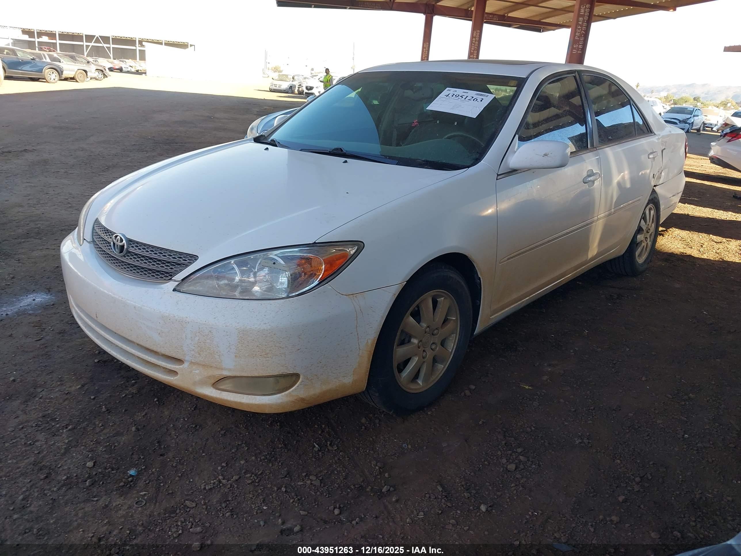 TOYOTA CAMRY image 2