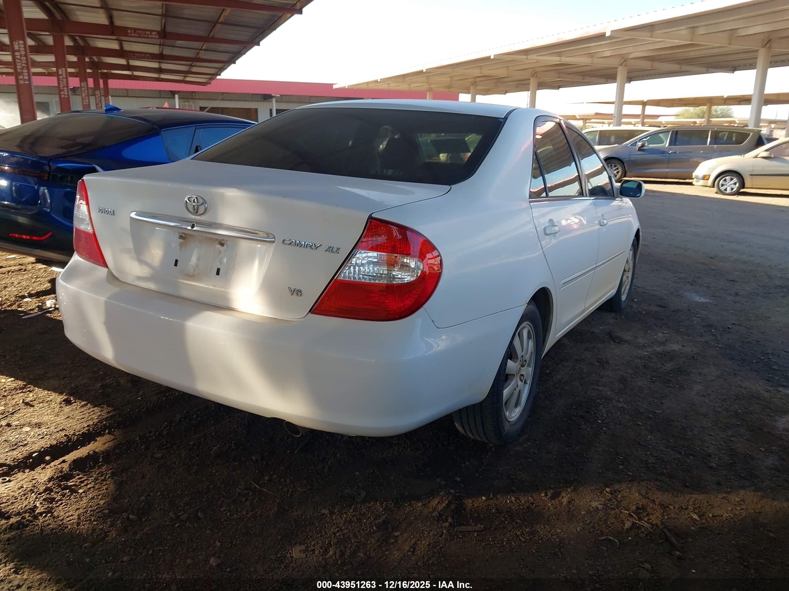 TOYOTA CAMRY image 4