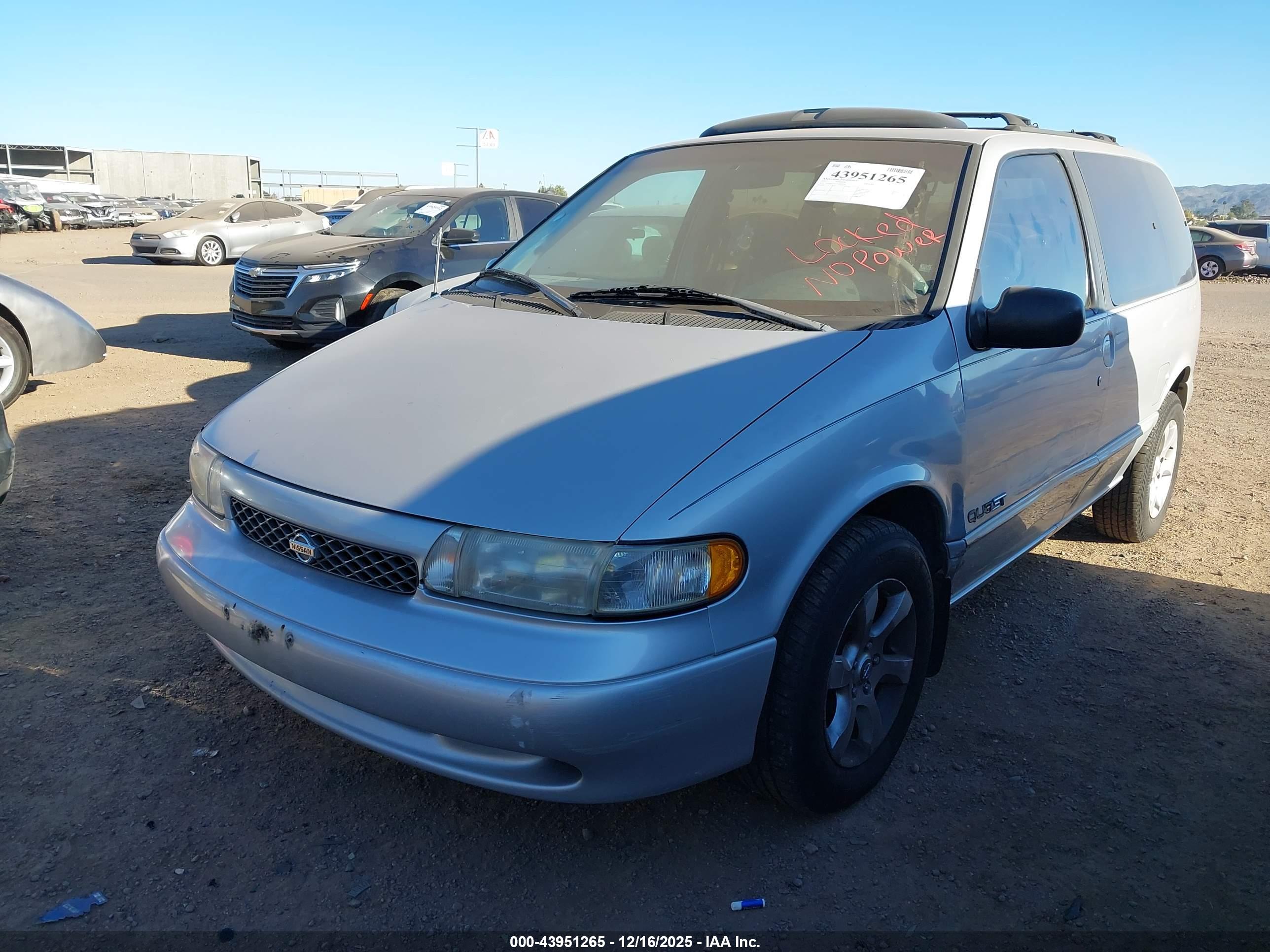 NISSAN QUEST image 2