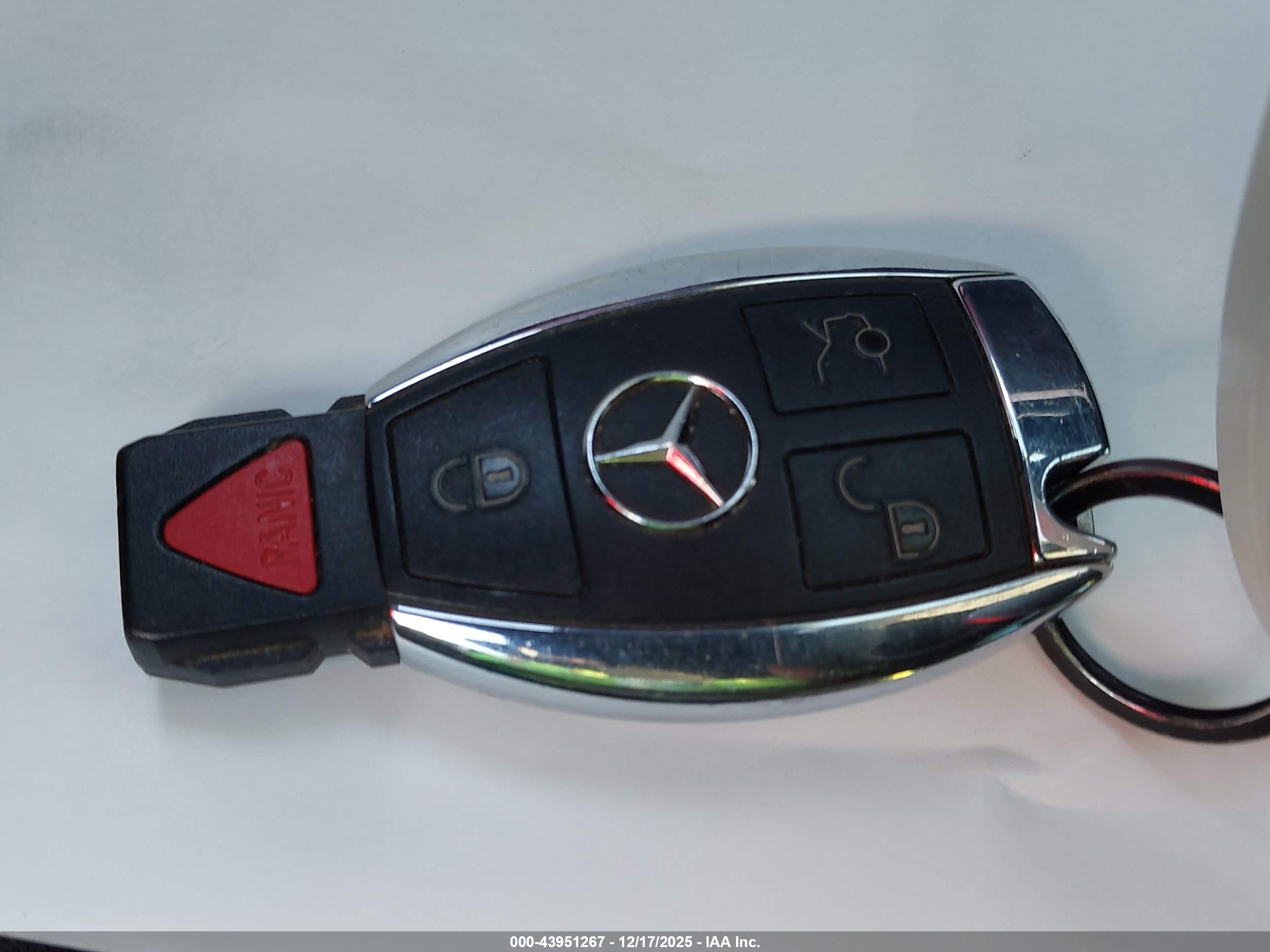 MERCEDES-BENZ E image 11