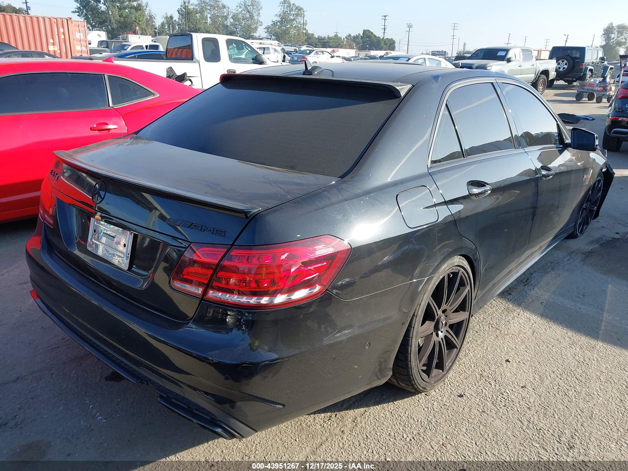 MERCEDES-BENZ E image 4