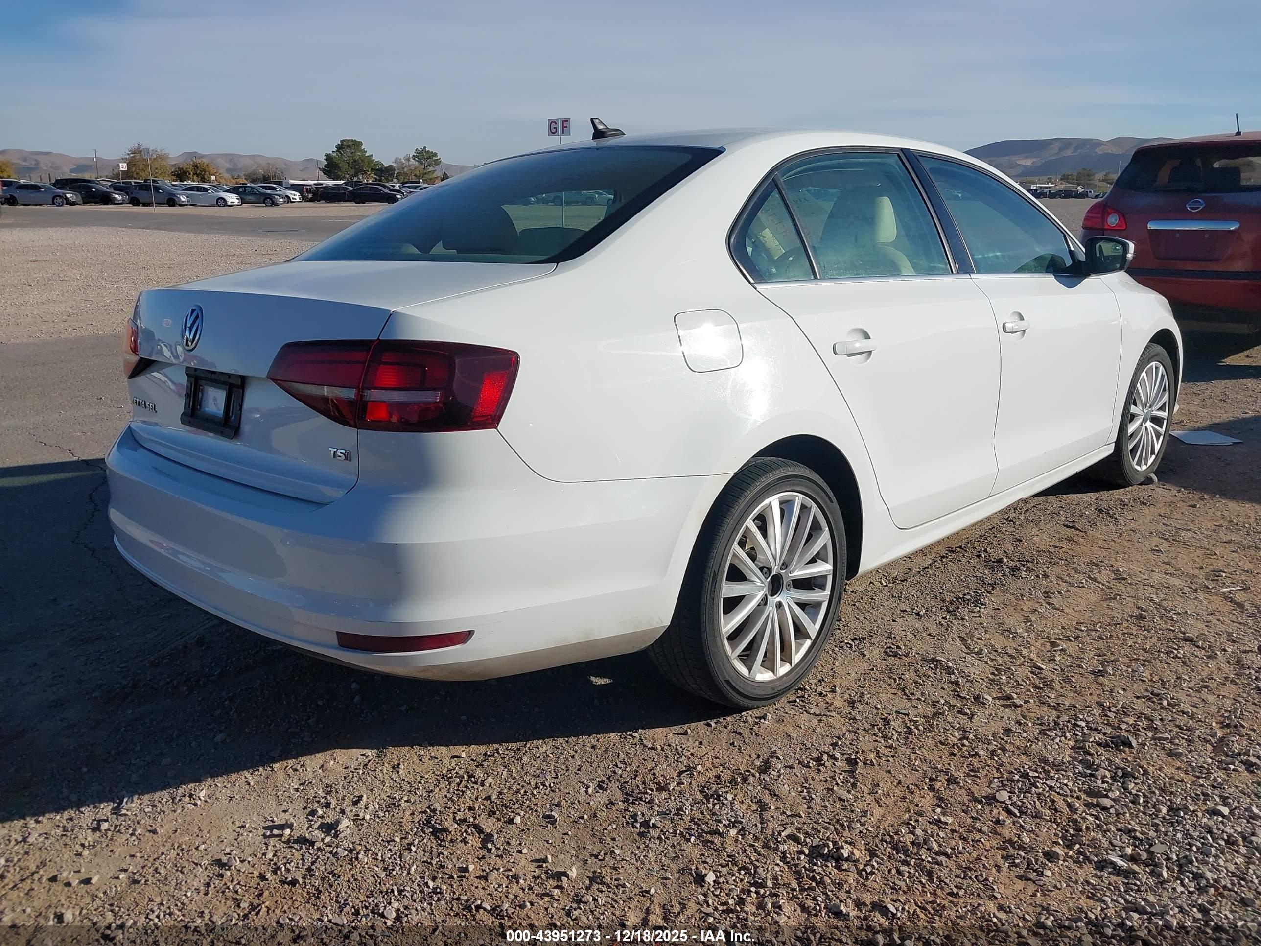 VOLKSWAGEN JETTA image 4